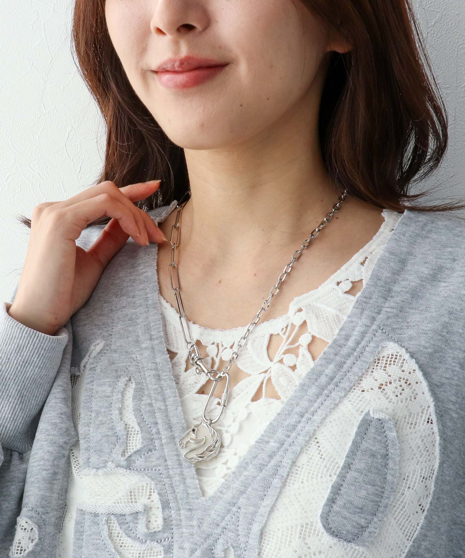 ホースプレートカラビナネックレス