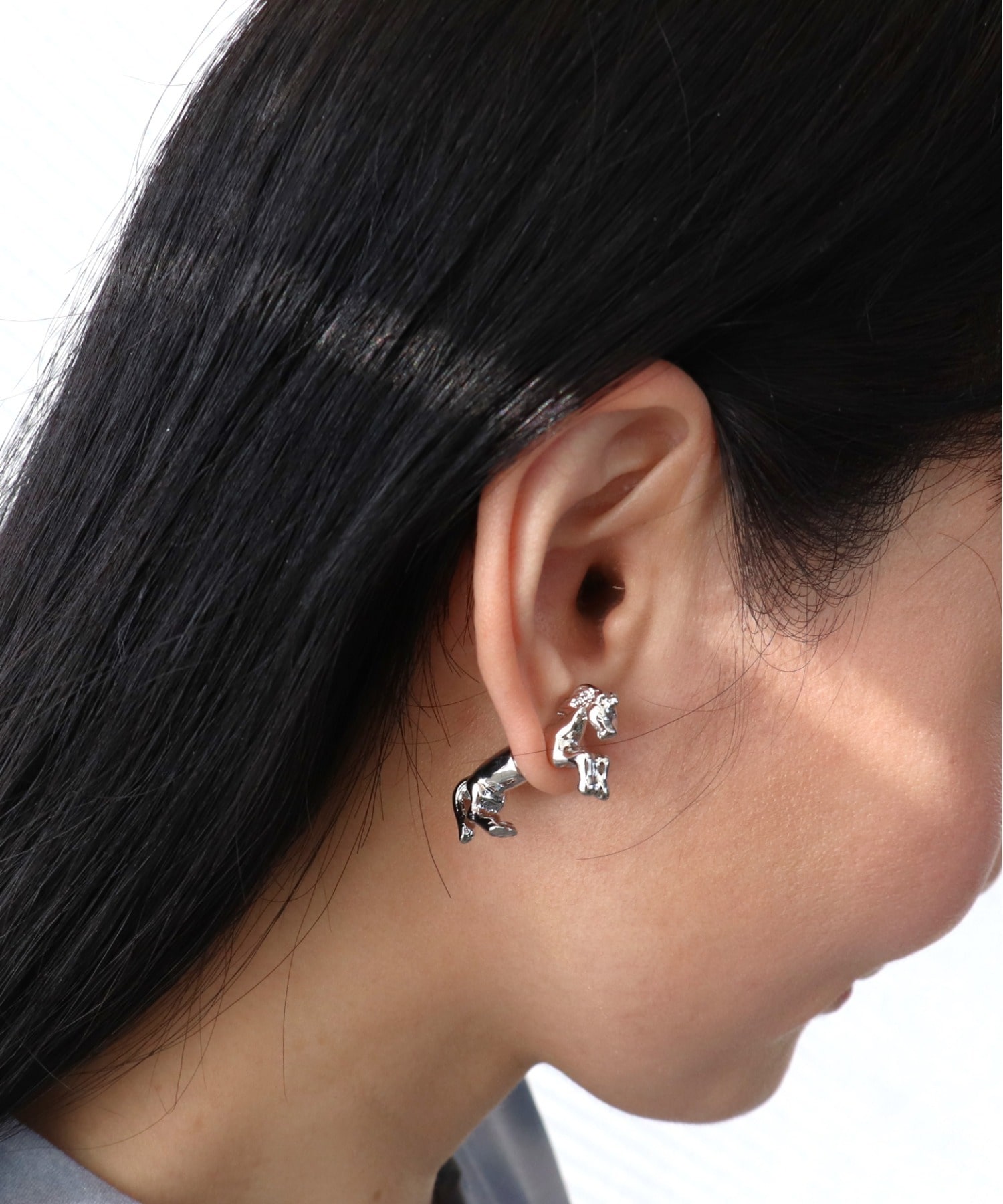 ホースキャッチピアス