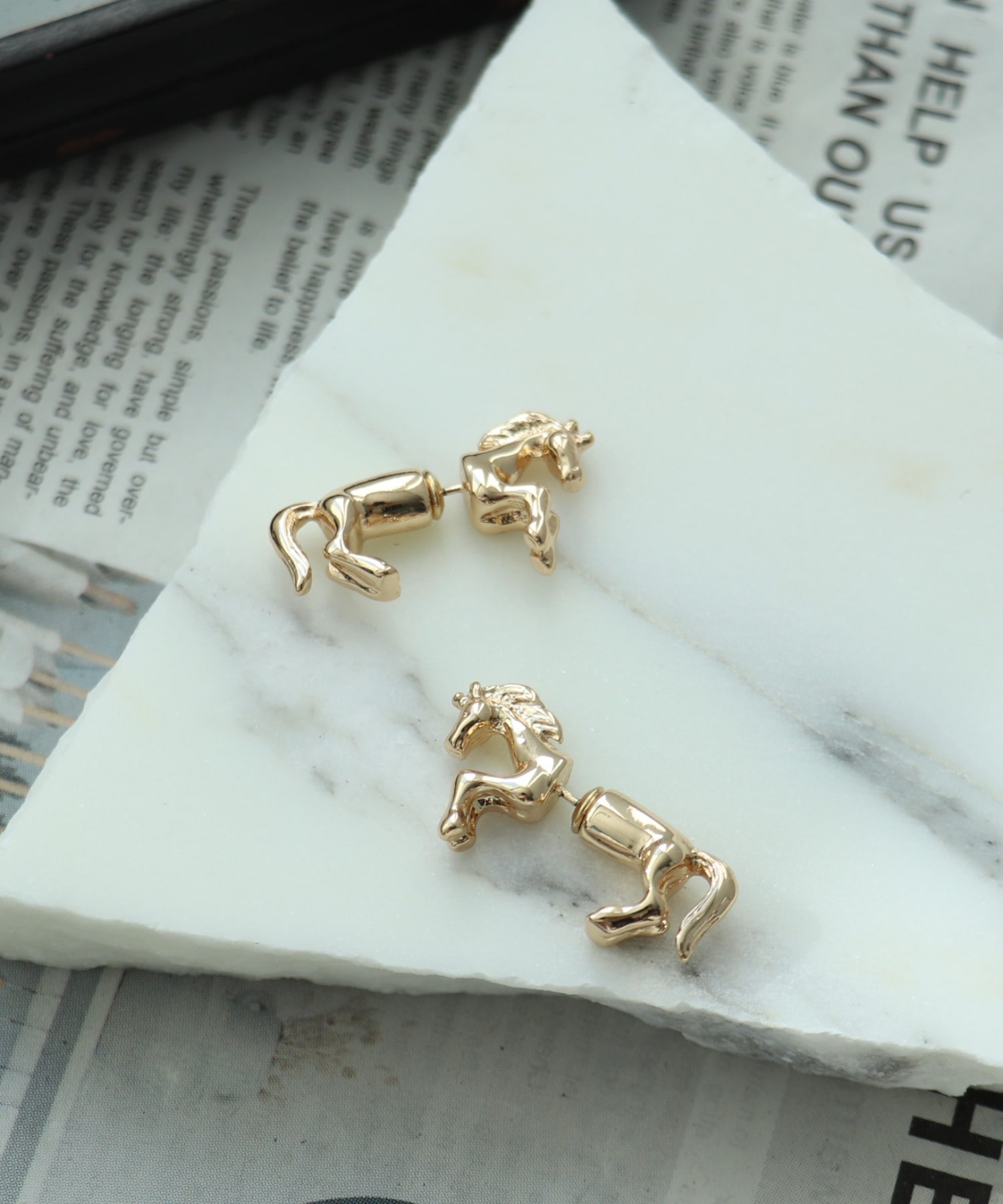 ホースキャッチピアス