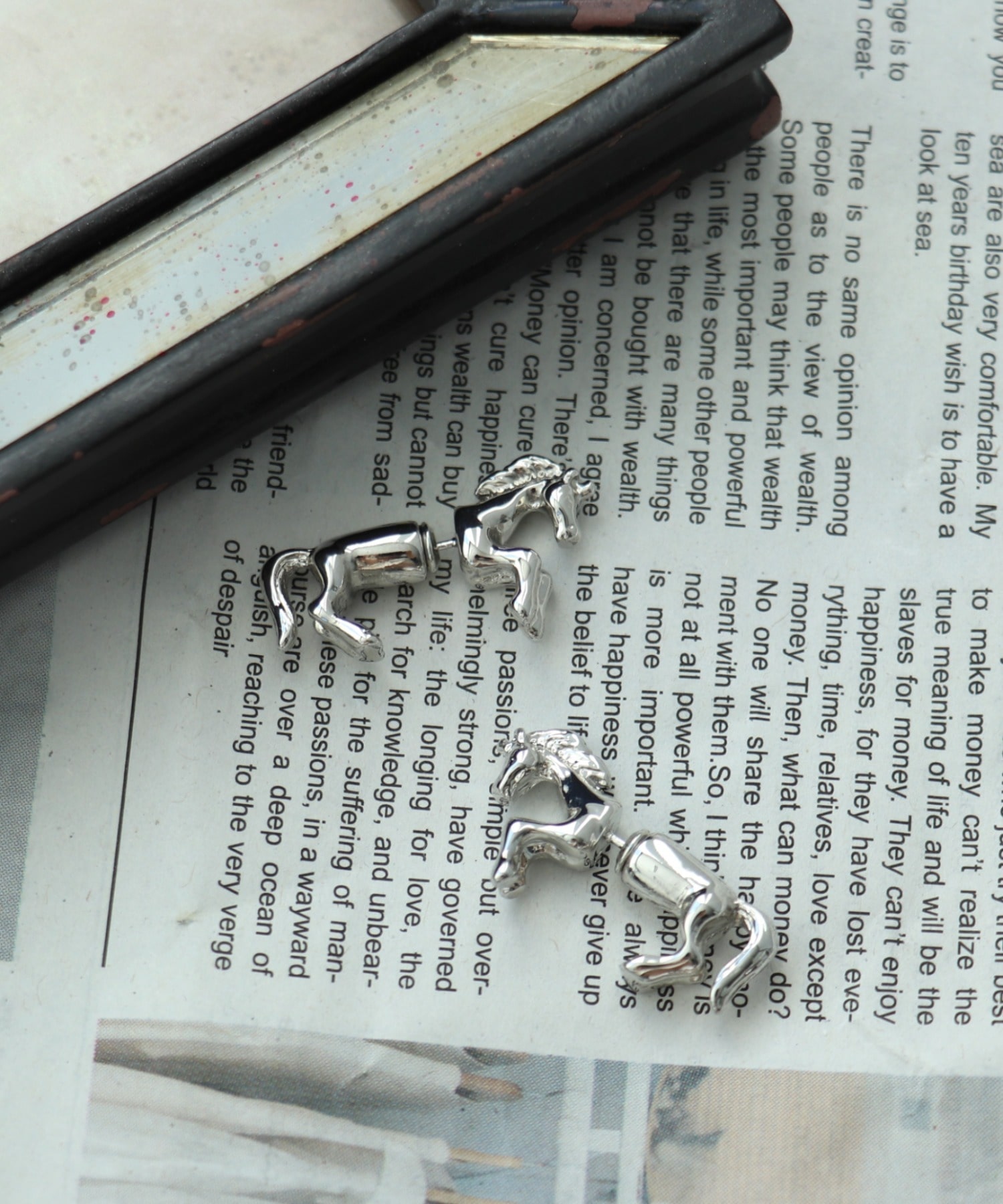 ホースキャッチピアス