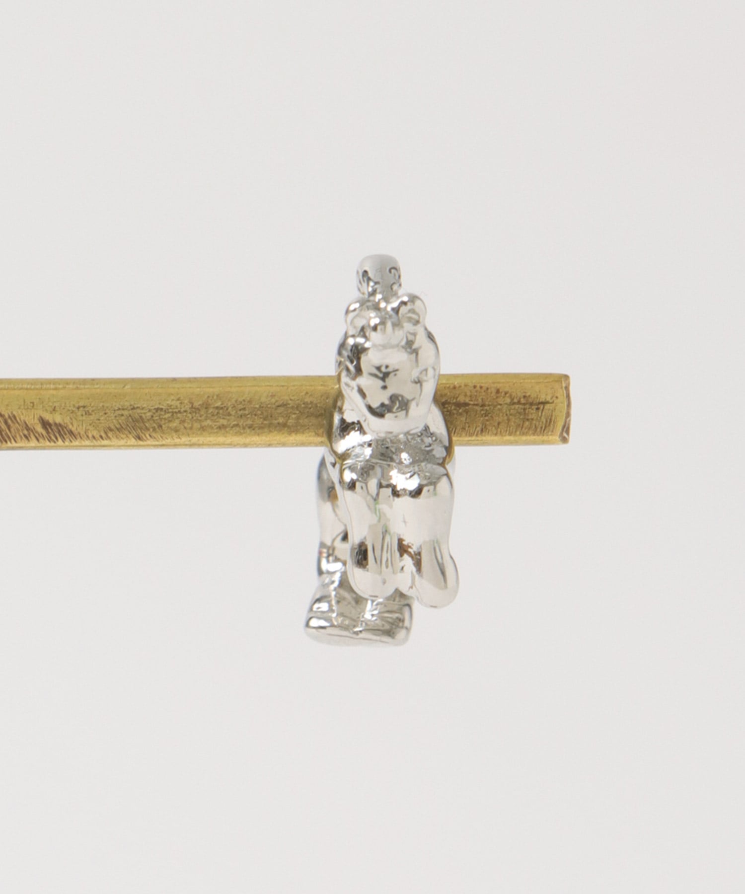 ホースキャッチピアス