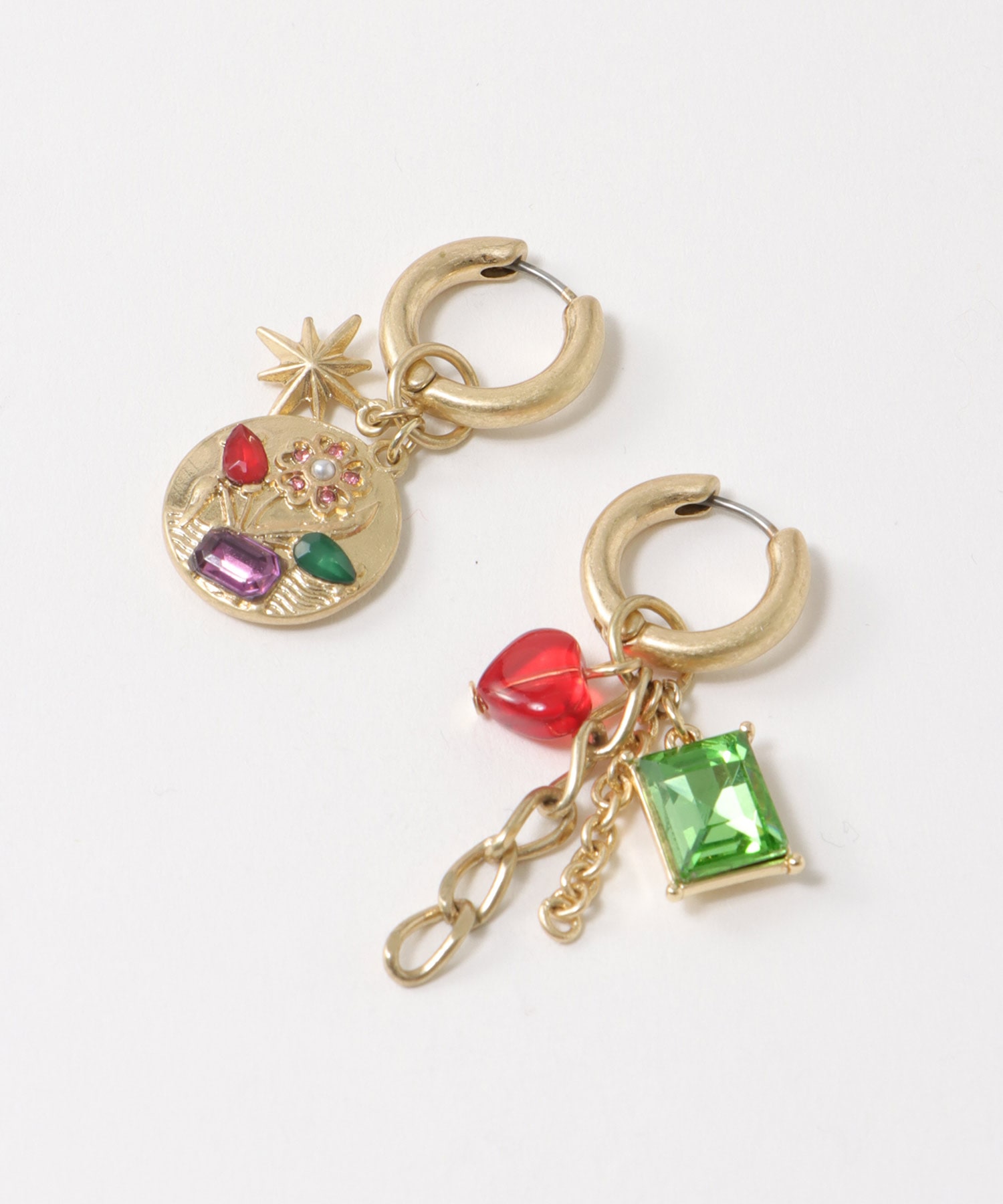 フラワーコインチャームピアス