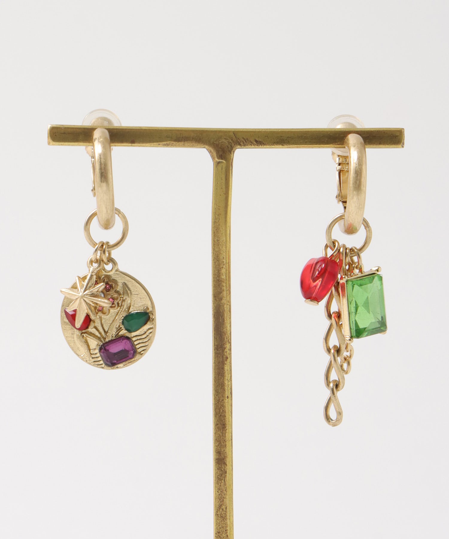 フラワーコインチャームイヤリング