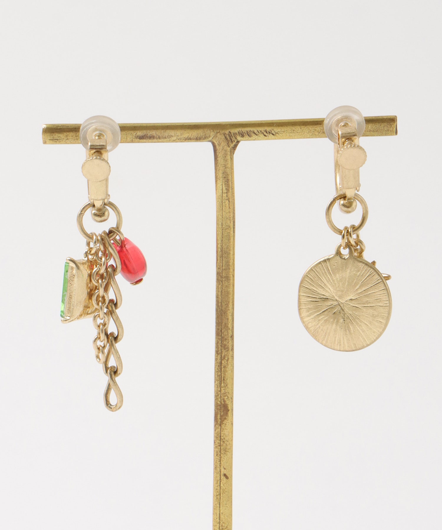 フラワーコインチャームイヤリング