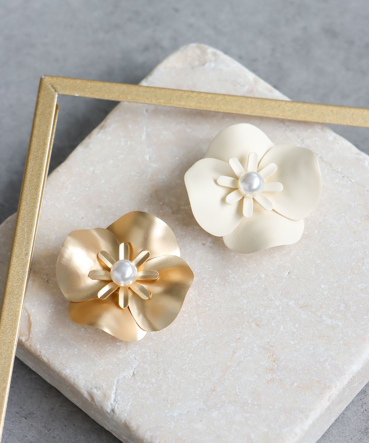 マットフラワーボタンカバー