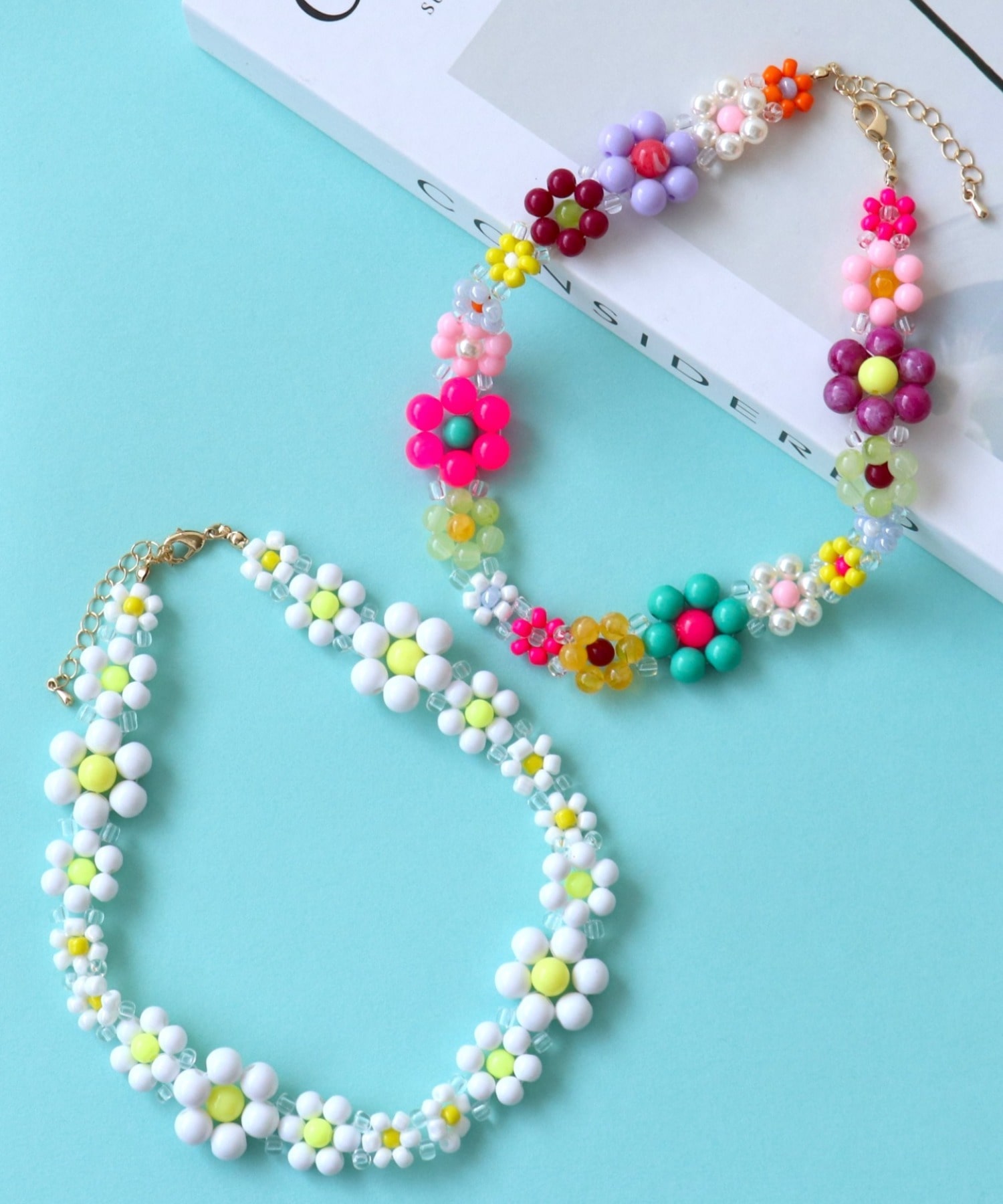 フラワービーズチョーカー