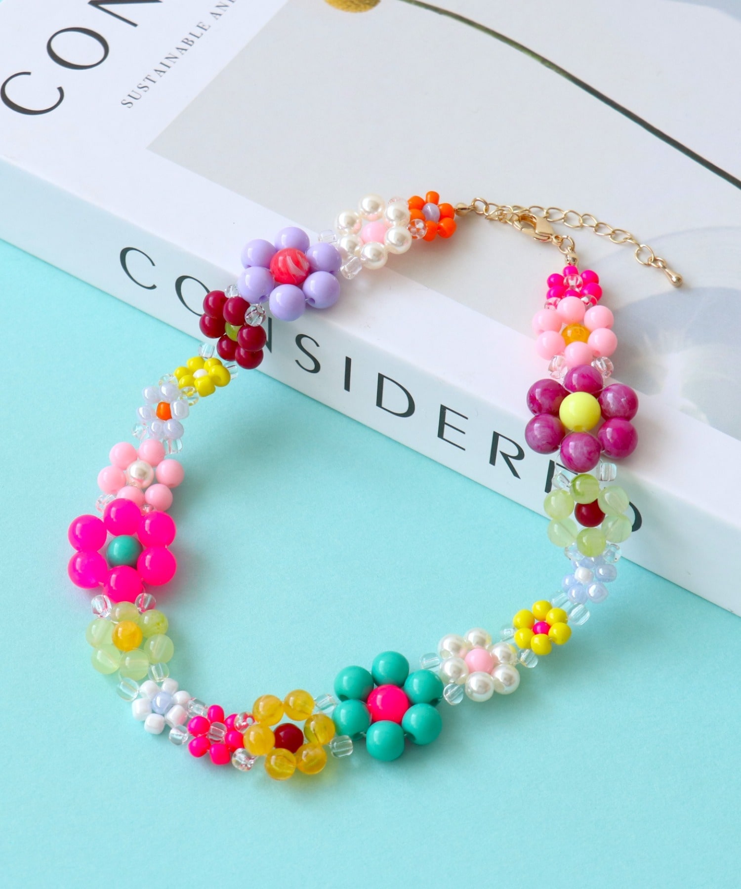 フラワービーズチョーカー