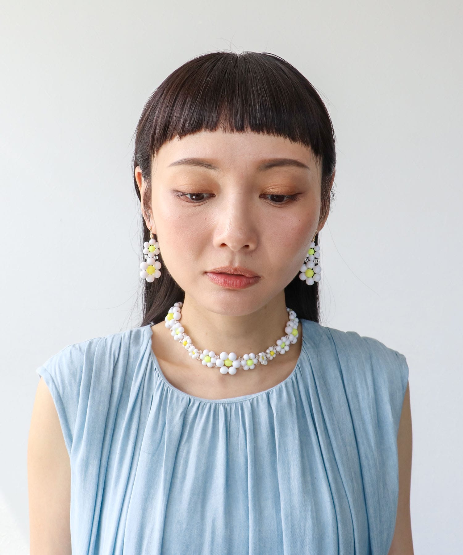 フラワービーズチョーカー