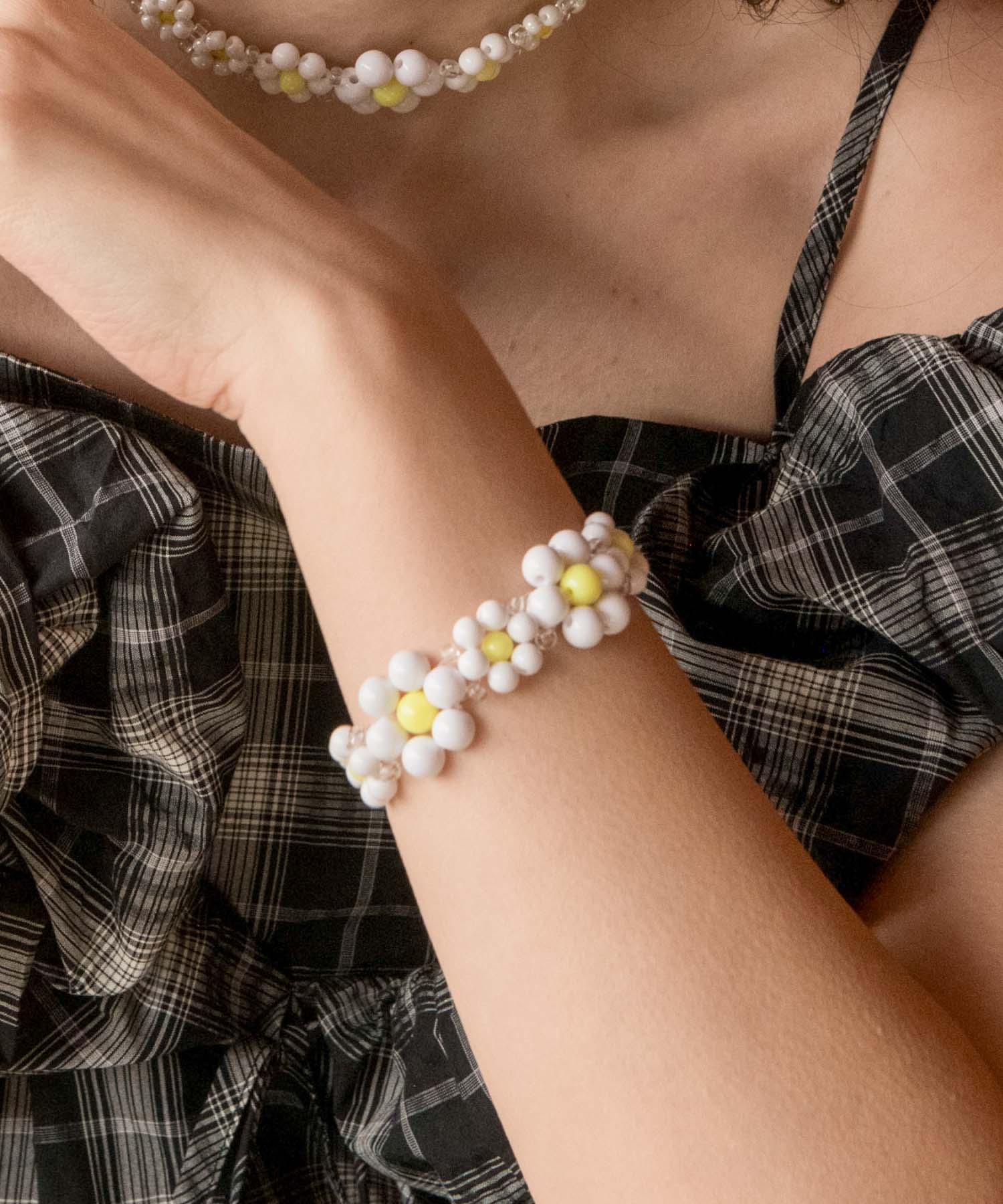 フラワービーズブレスレット