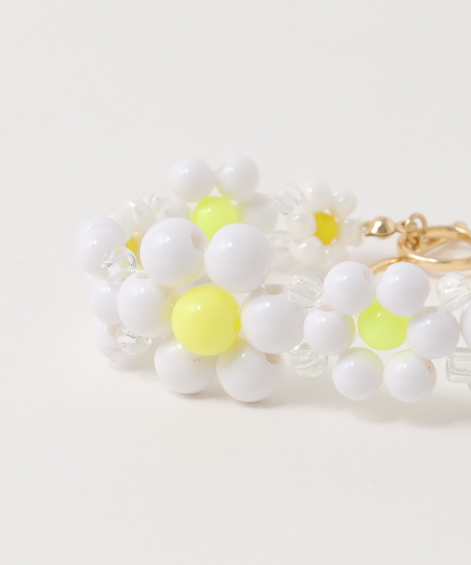 フラワービーズブレスレット