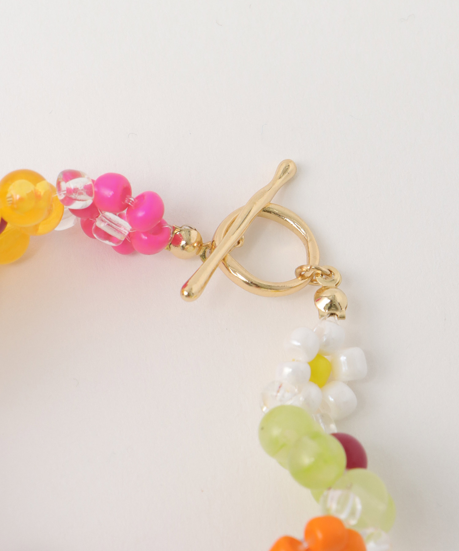 フラワービーズブレスレット