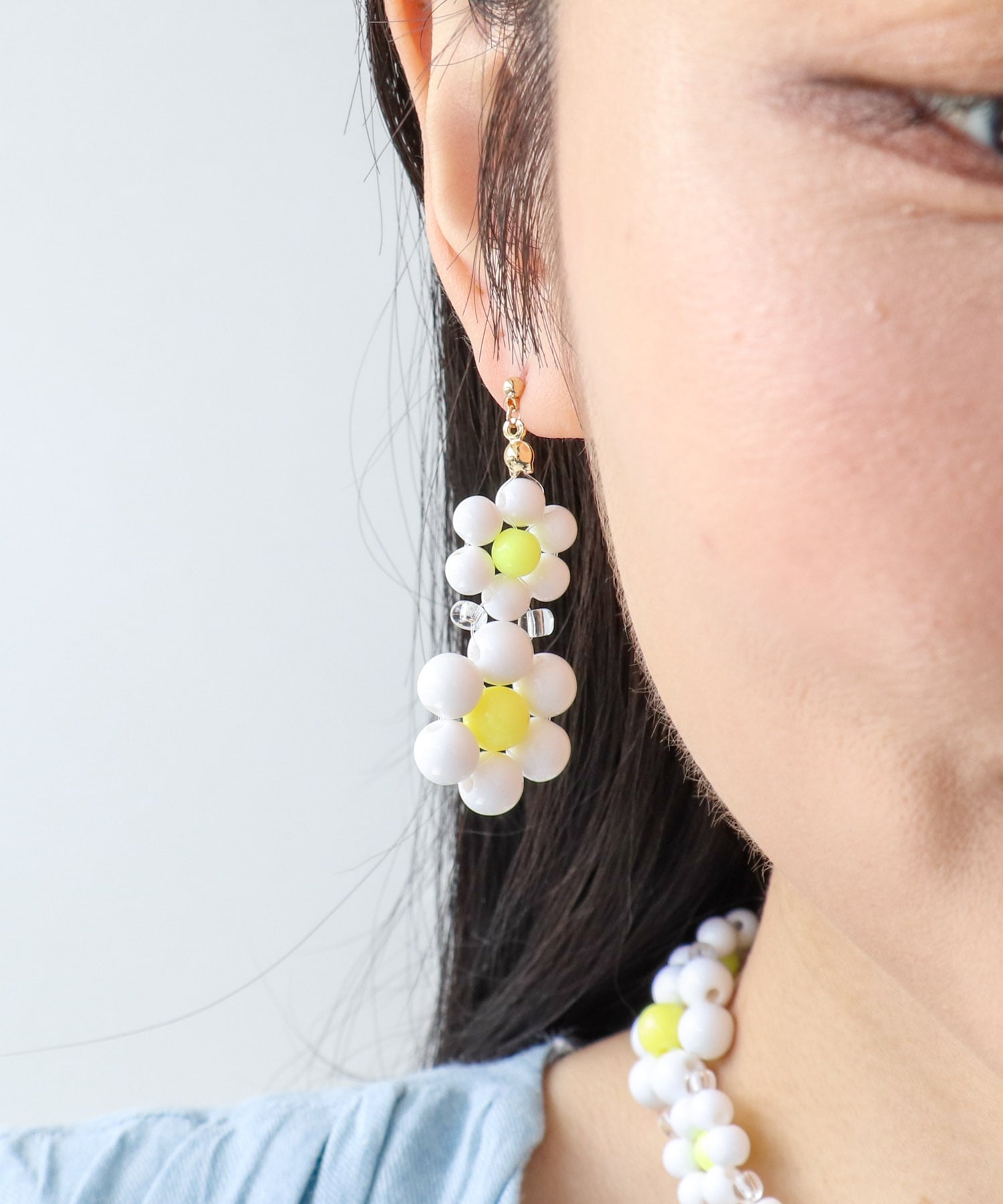 フラワービーズピアス