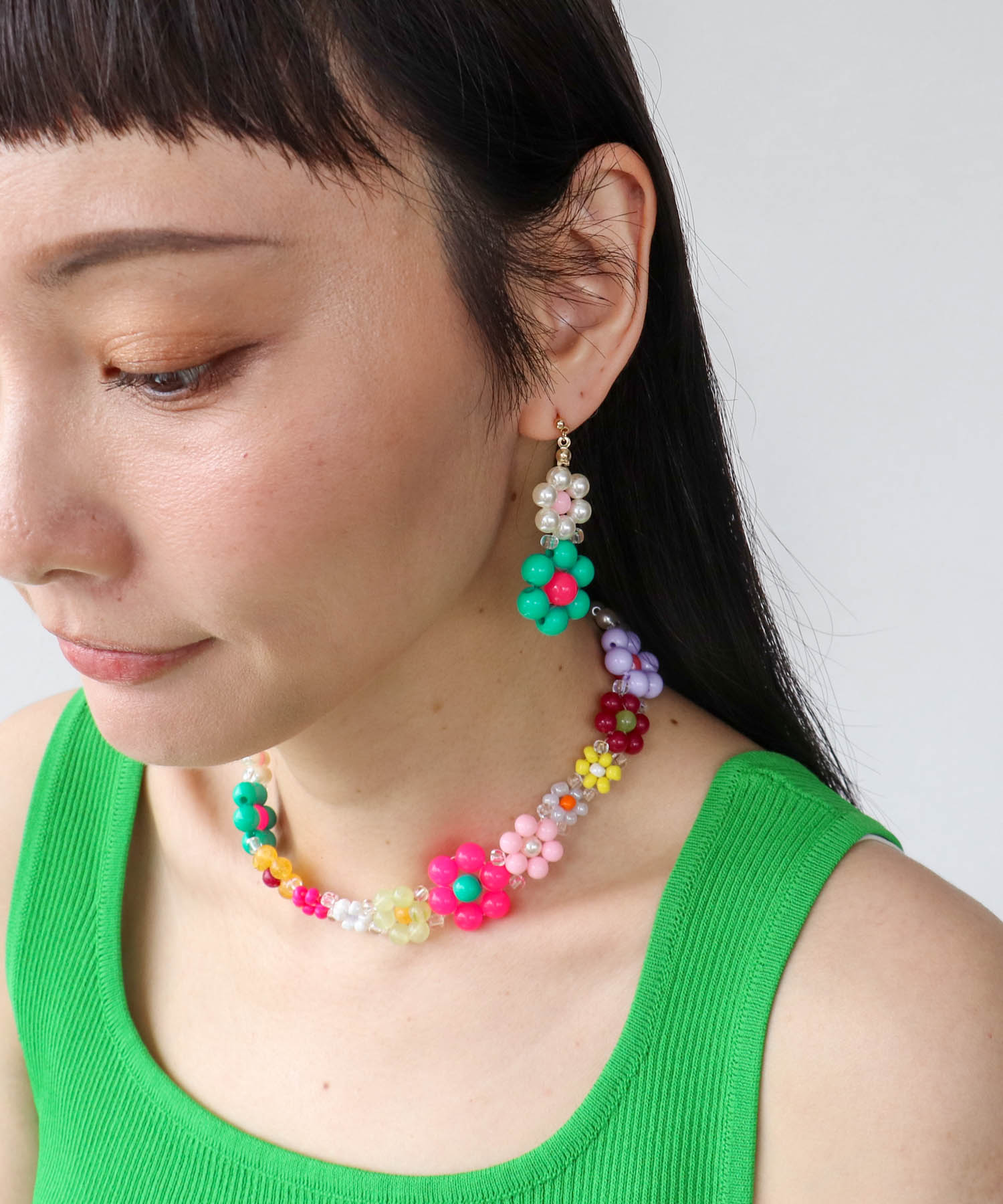 フラワービーズピアス