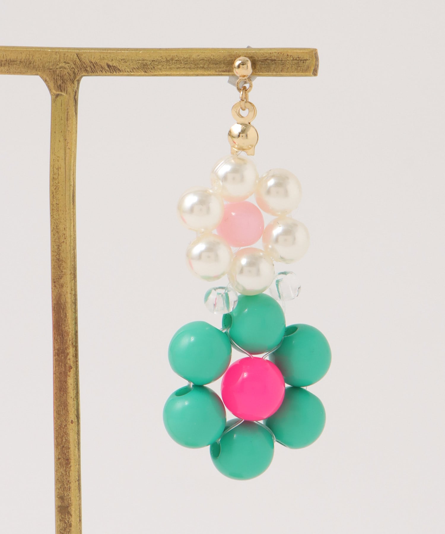 フラワービーズピアス