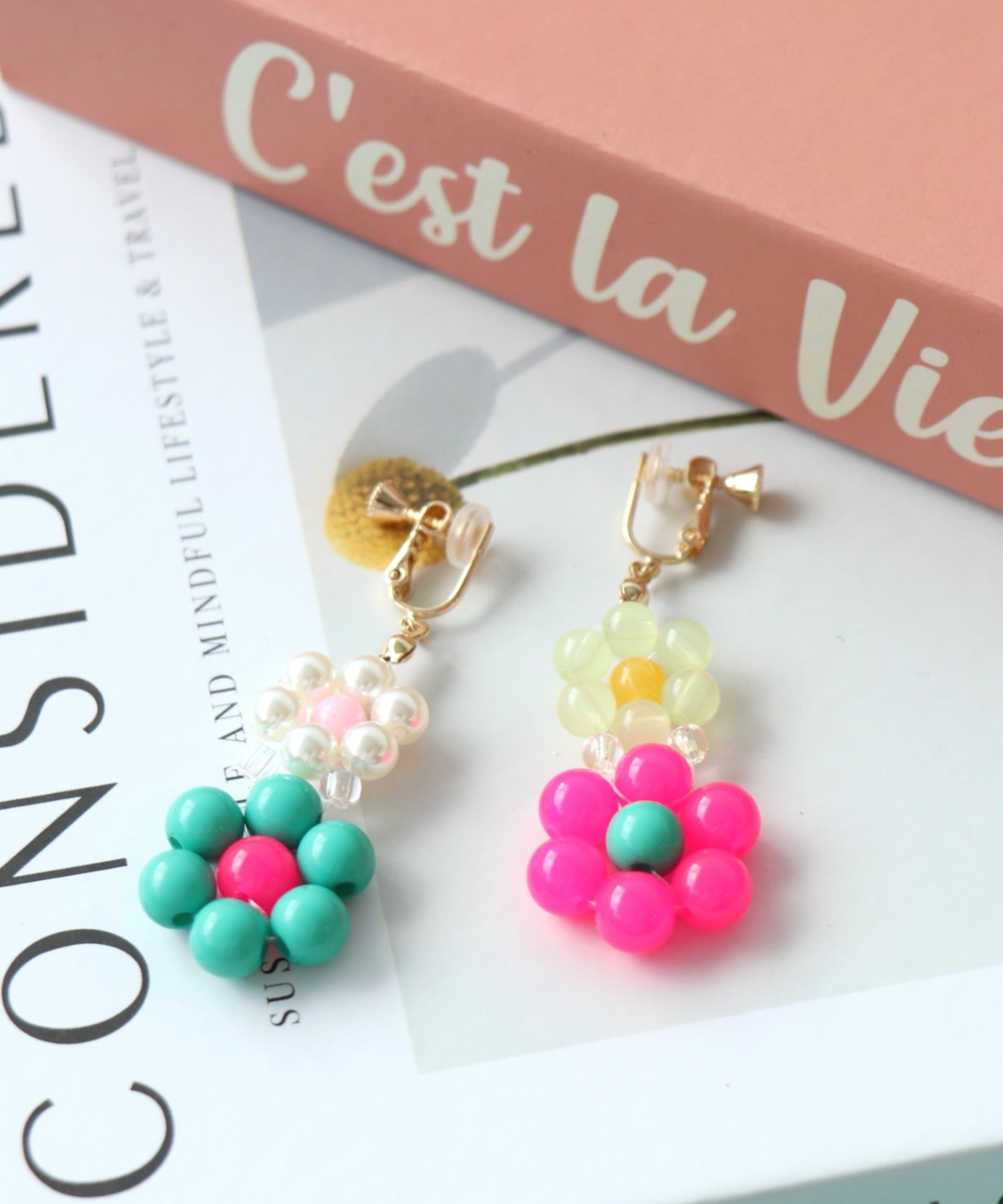 フラワービーズイヤリング