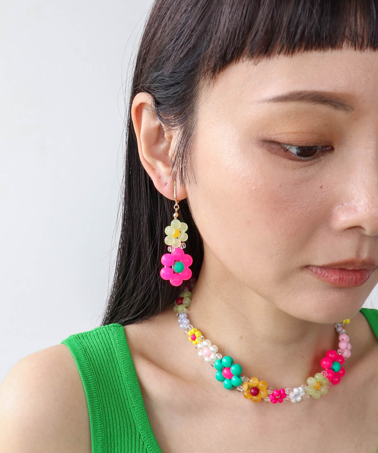 フラワービーズイヤリング