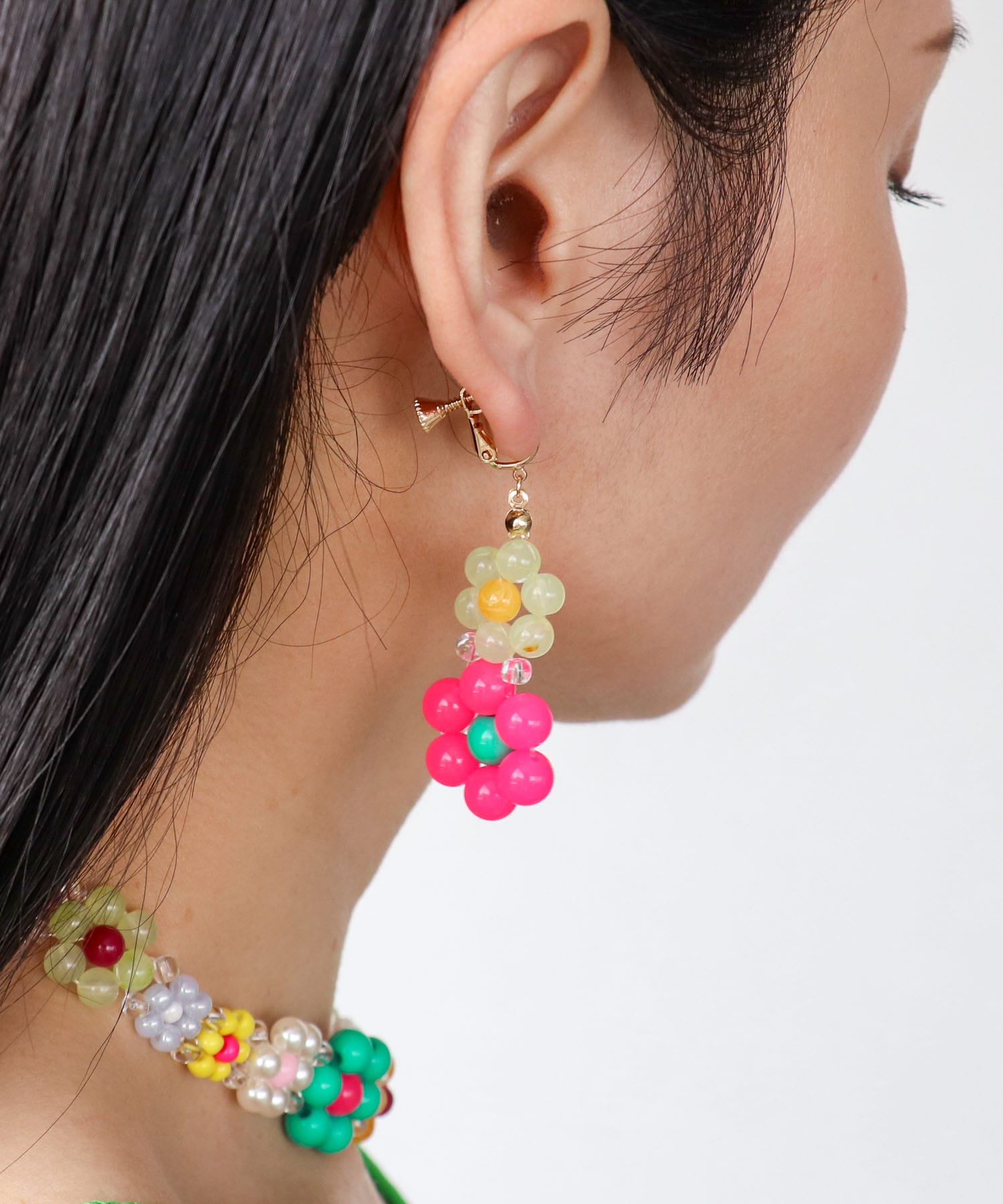 フラワービーズイヤリング