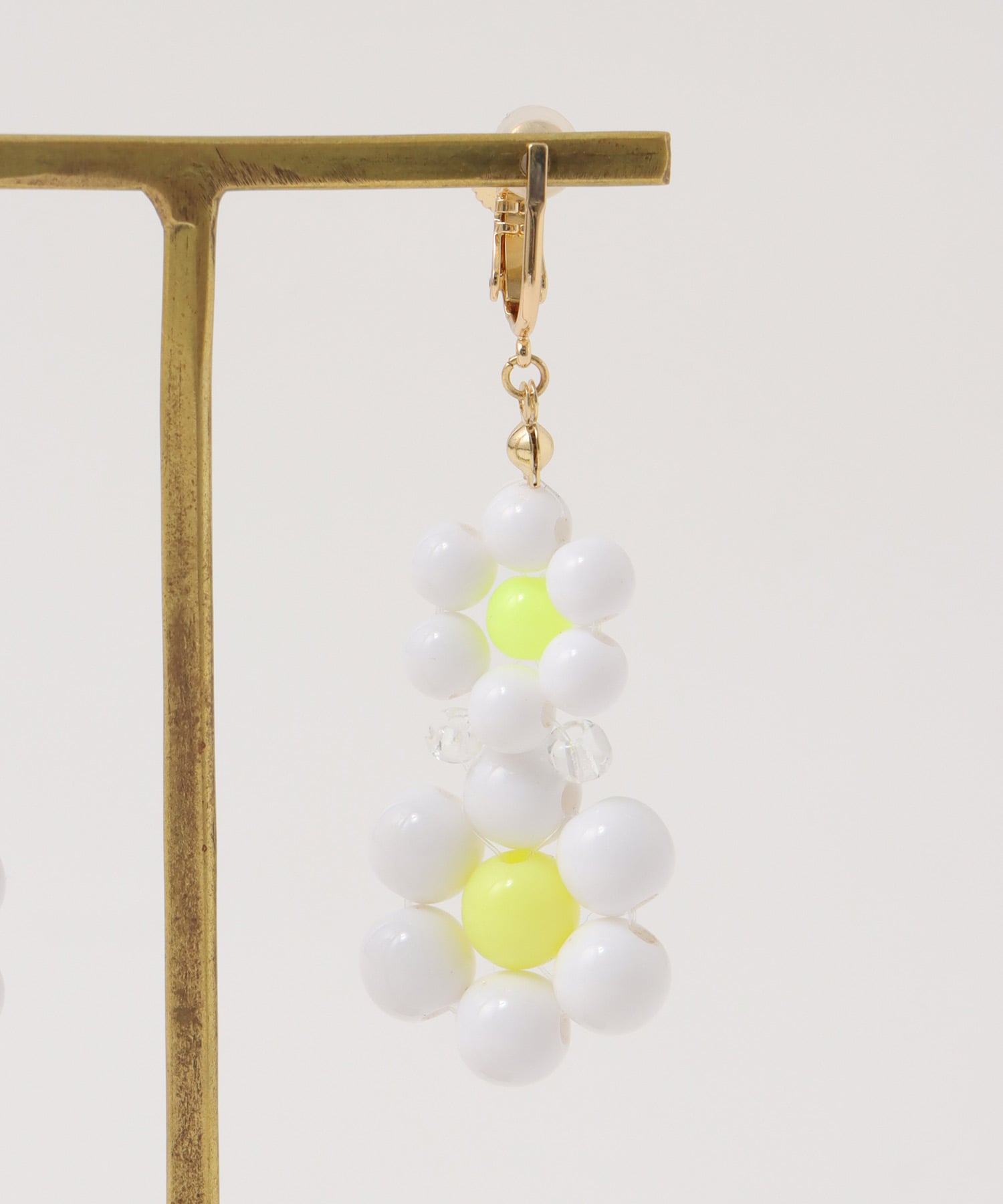 フラワービーズイヤリング