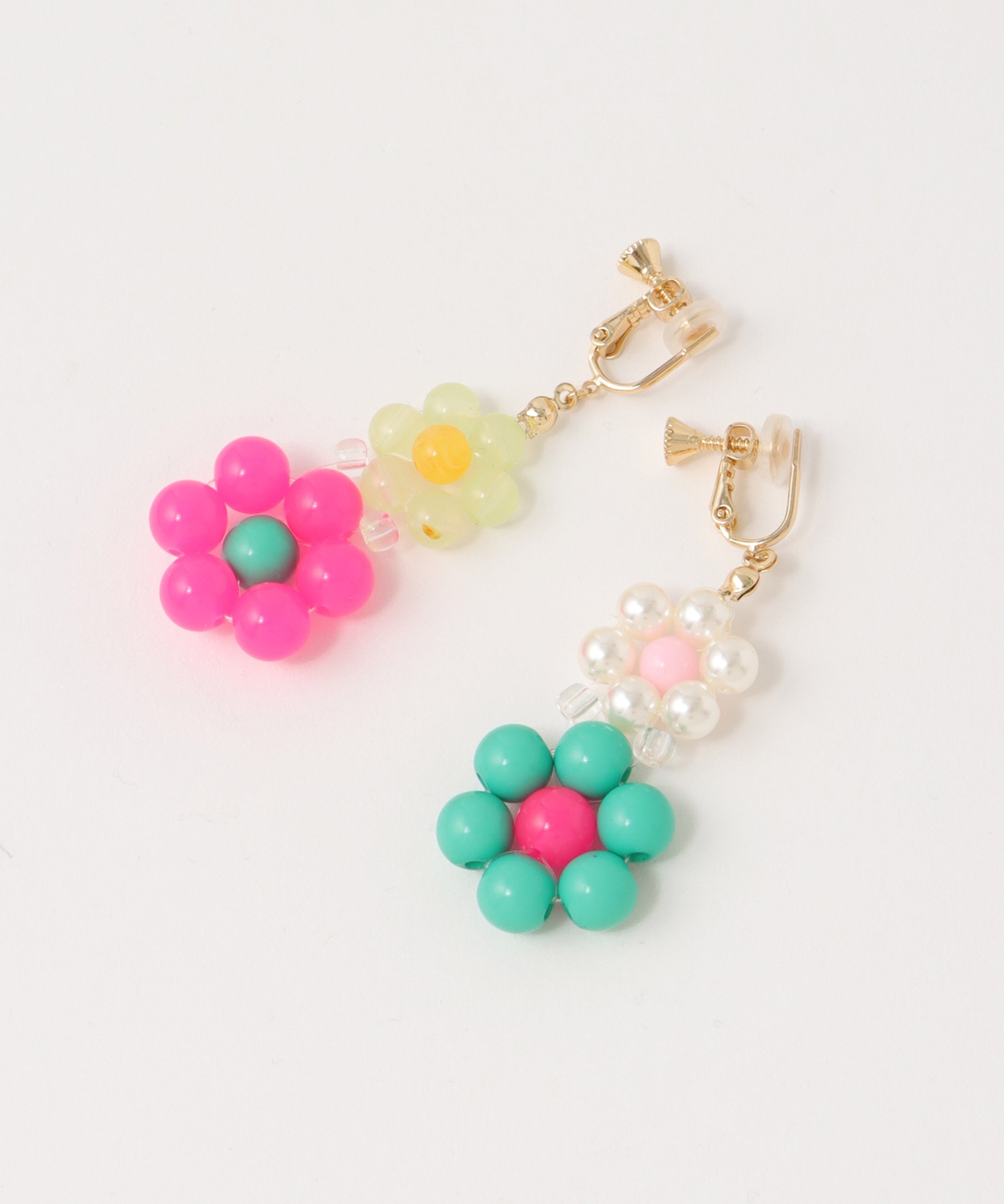 フラワービーズイヤリング