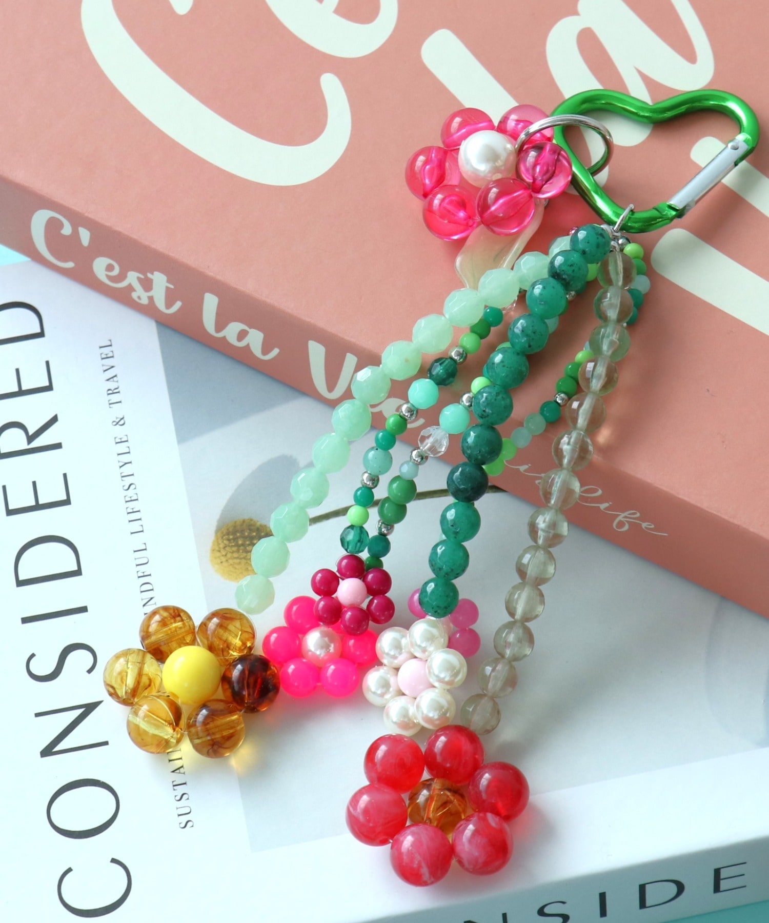 フラワービーズチャーム