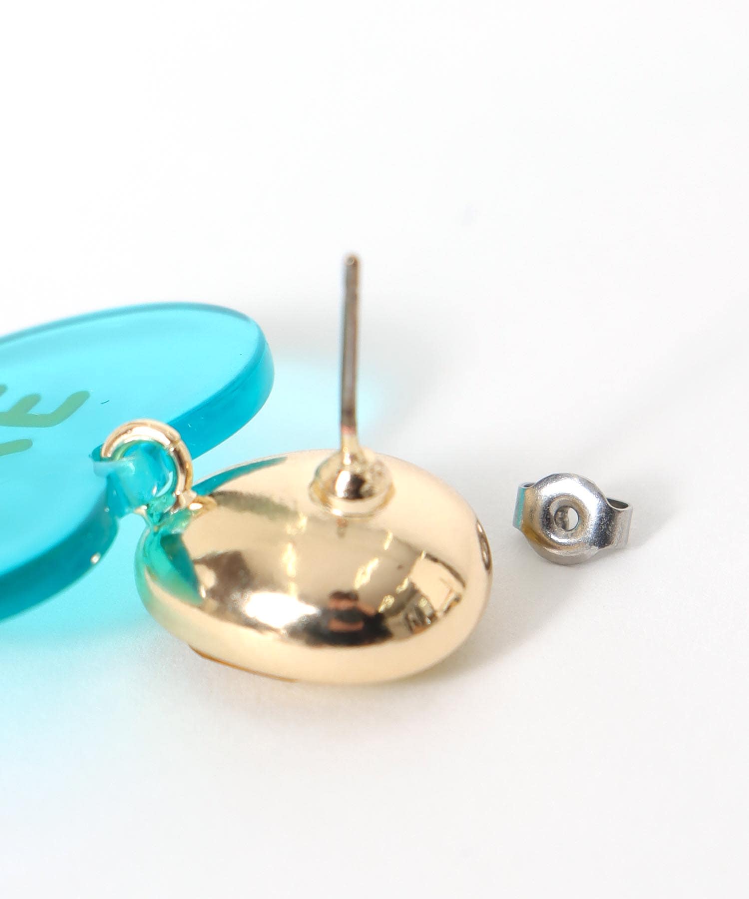 Hi/BYEクリアハートピアス