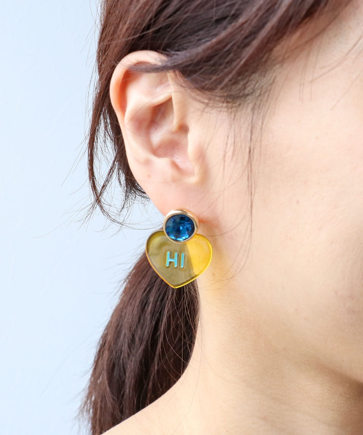 Hi/BYEクリアハートピアス