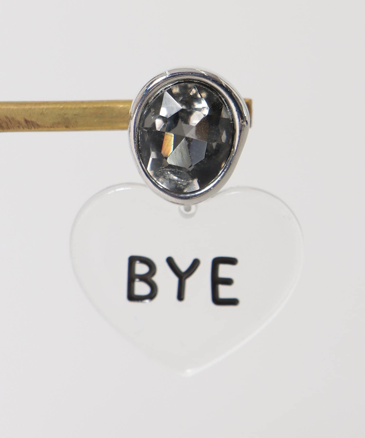 Hi/BYEクリアハートイヤリング
