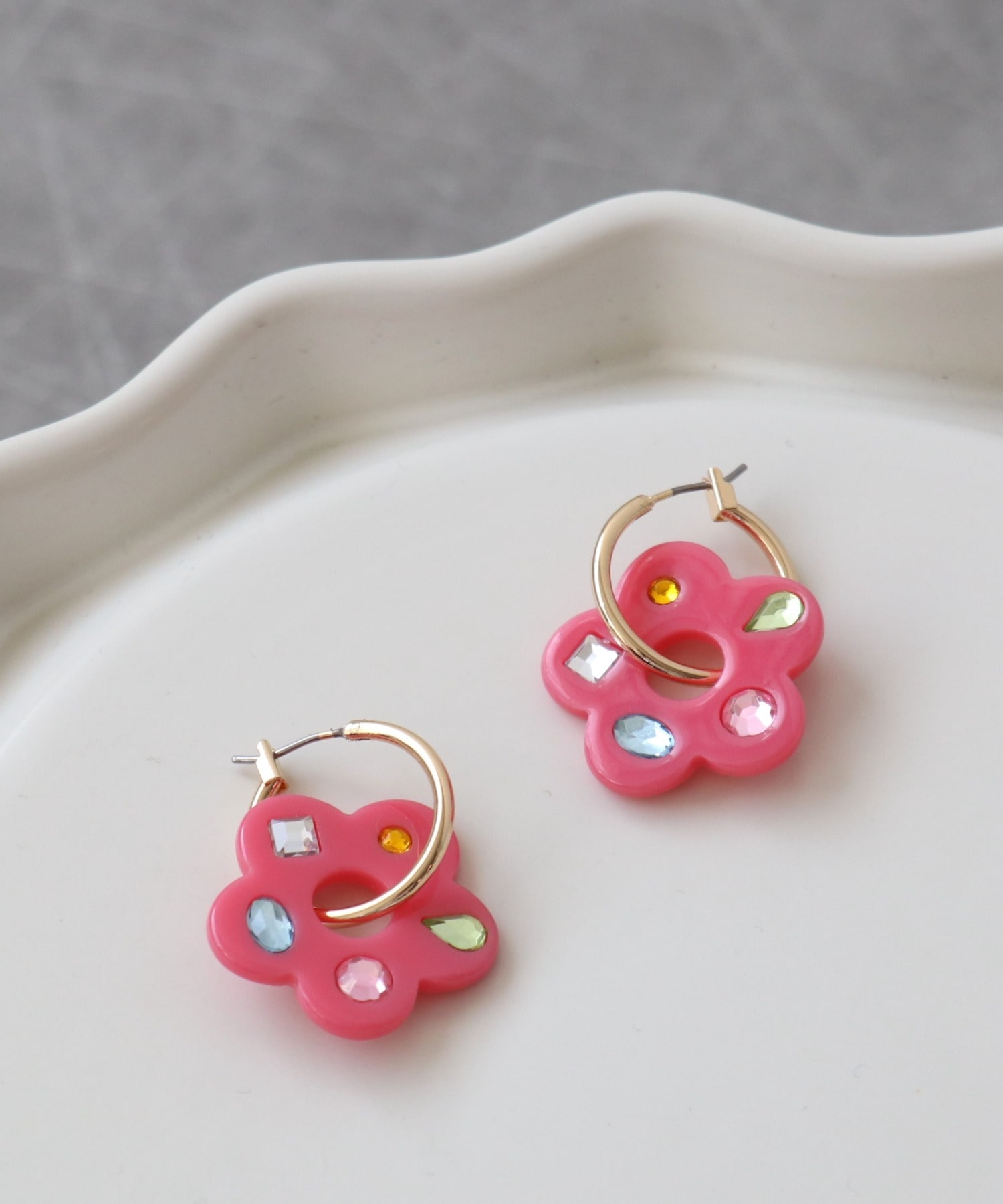 マルチビジュアクリルフラワーピアス