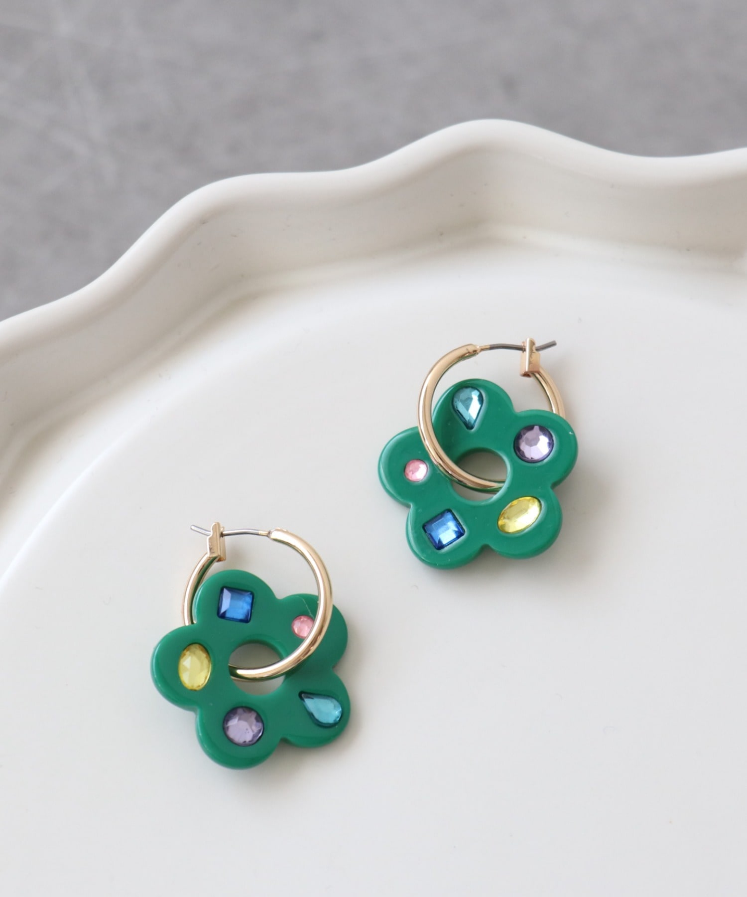 マルチビジュアクリルフラワーピアス