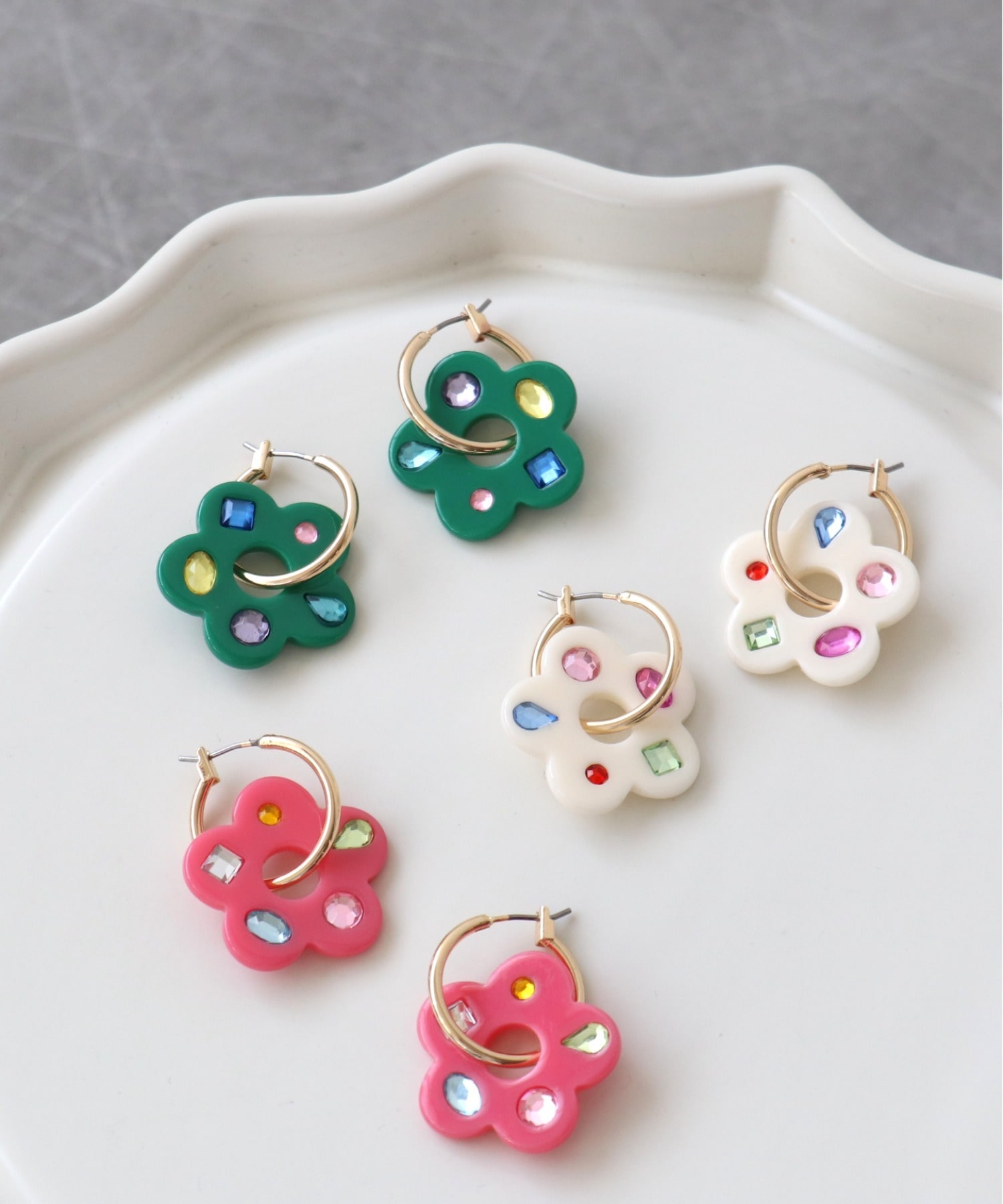 マルチビジュアクリルフラワーピアス