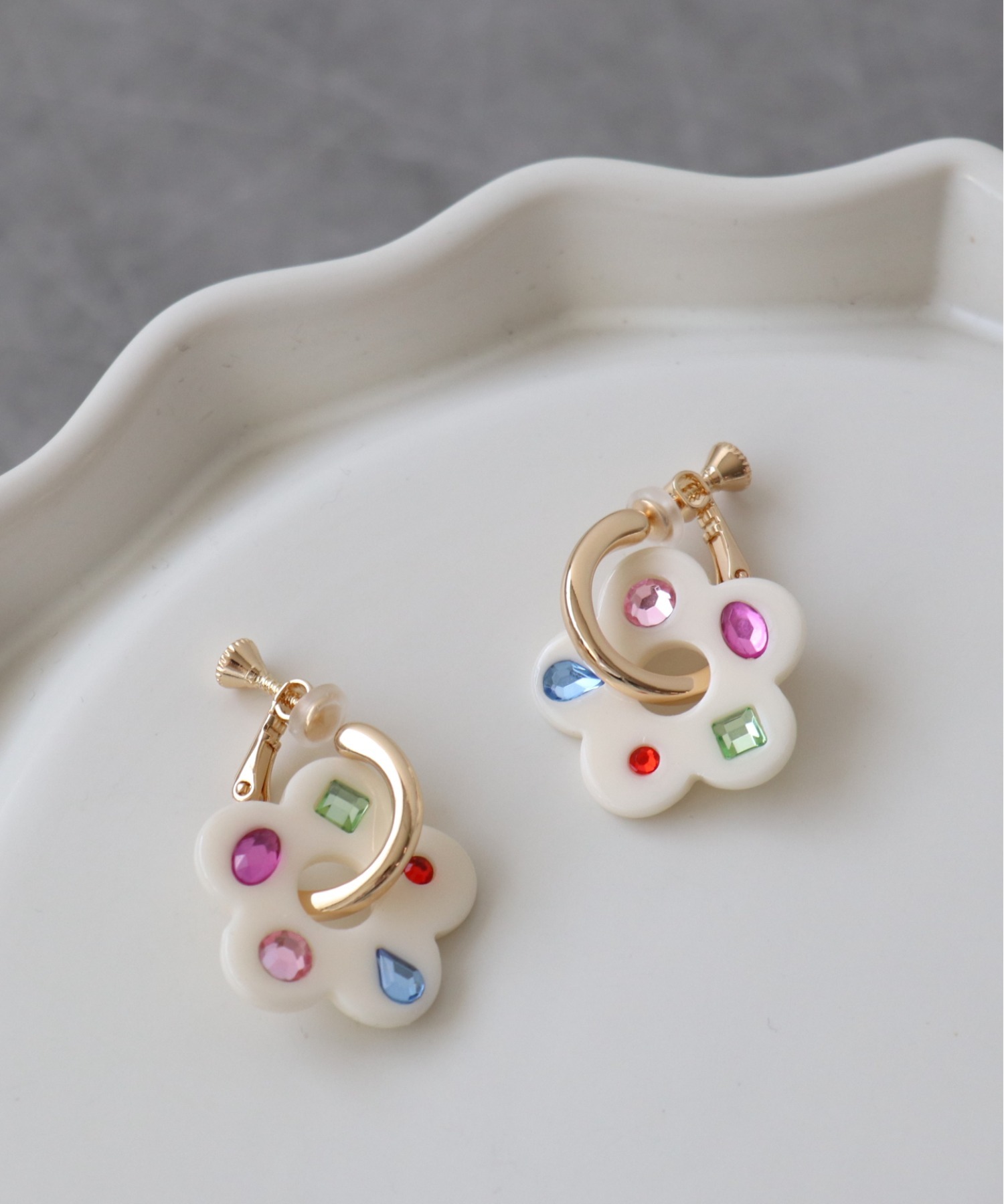 マルチビジュアクリルフラワーイヤリング