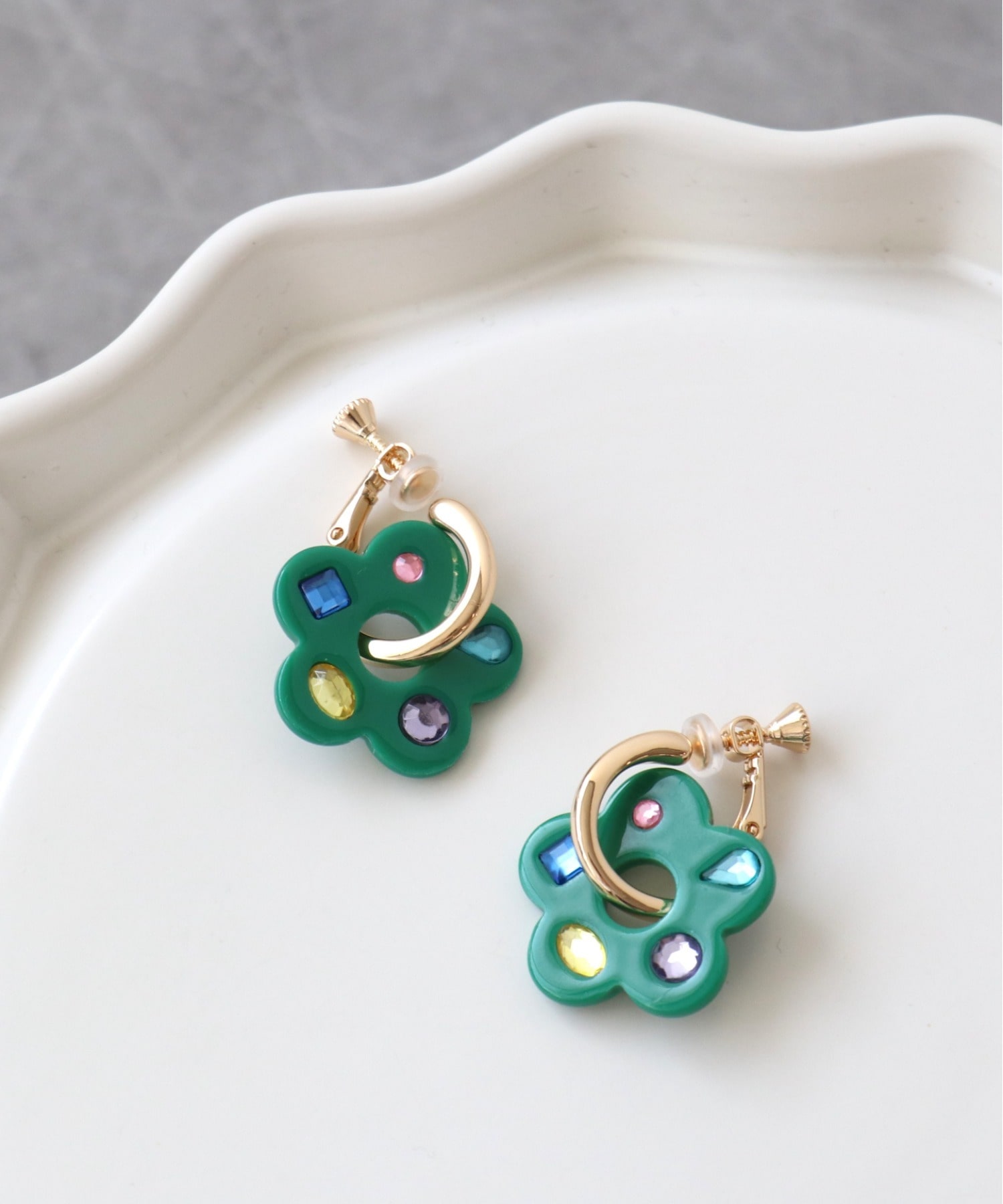 マルチビジュアクリルフラワーイヤリング