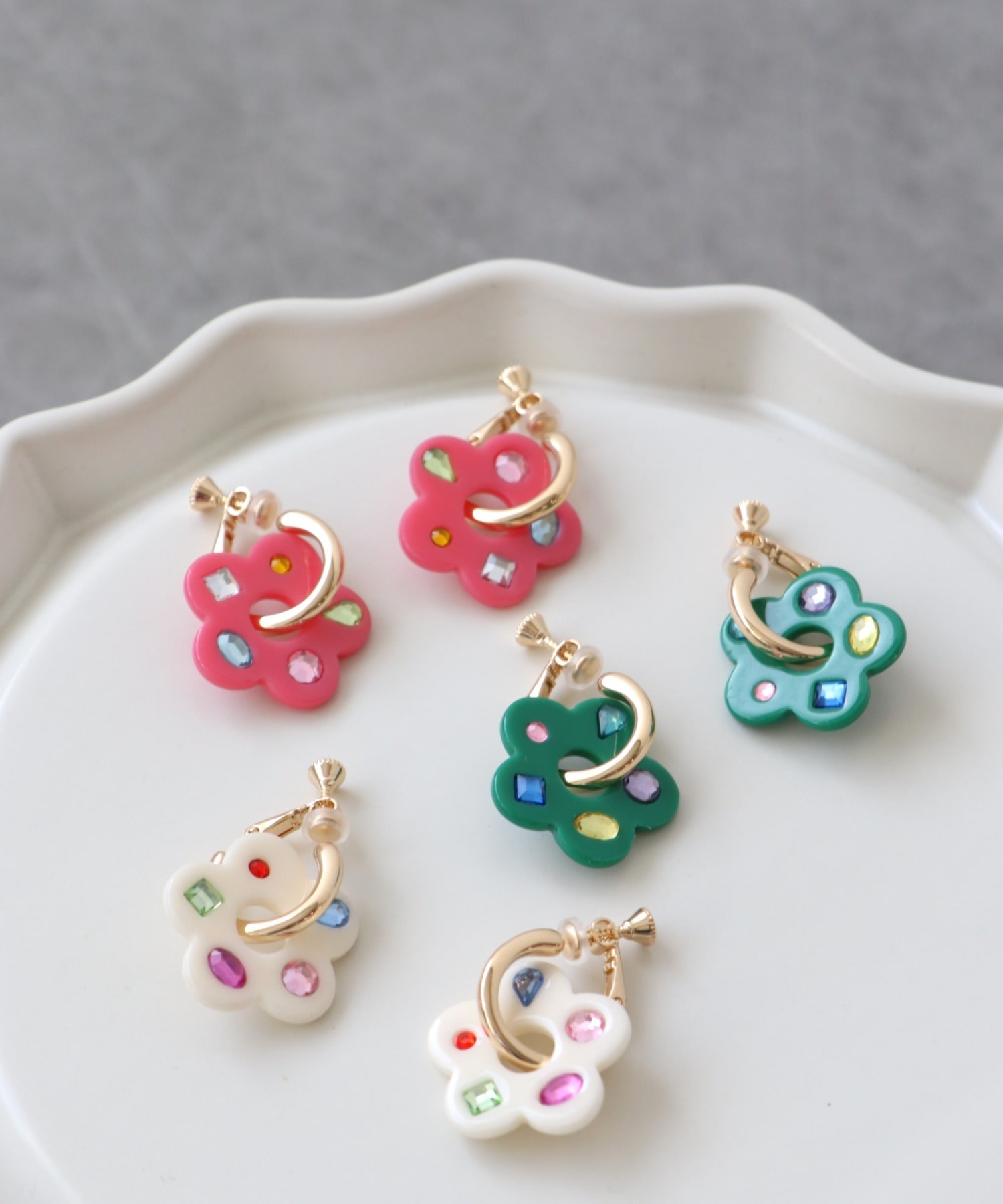 マルチビジュアクリルフラワーイヤリング