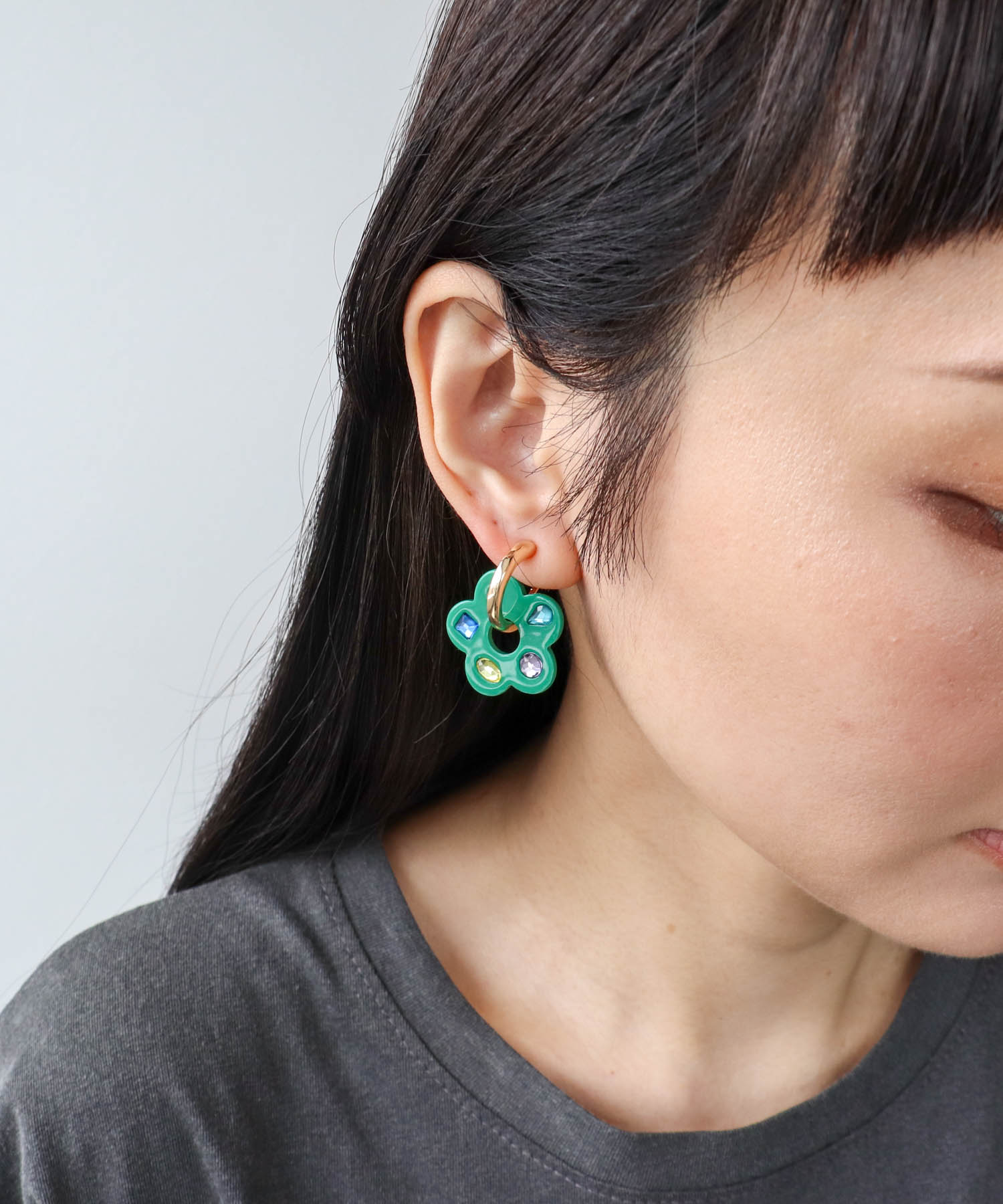 マルチビジュアクリルフラワーイヤリング