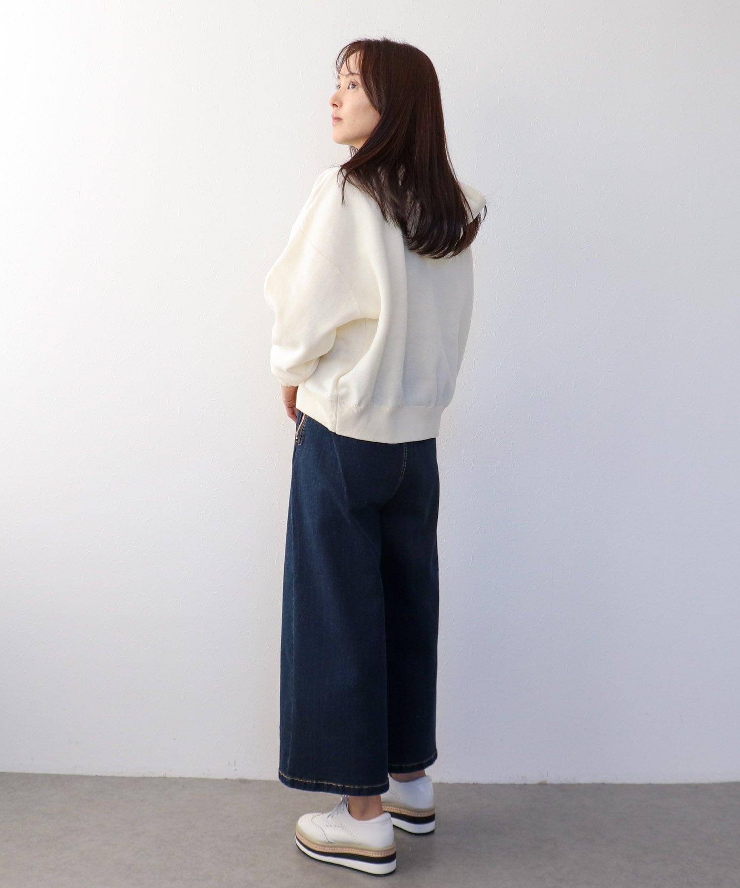 フロントZIPパンツ