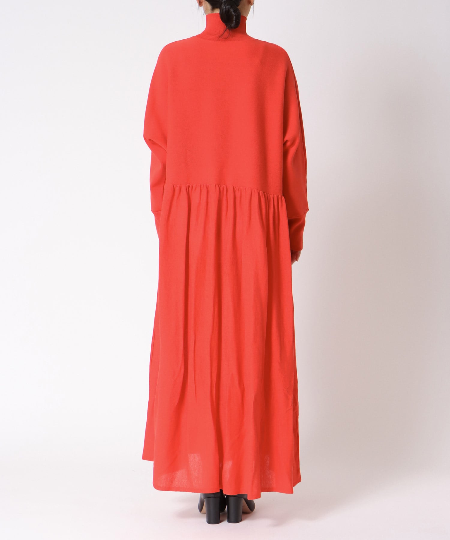 ギャザーニットワンピース