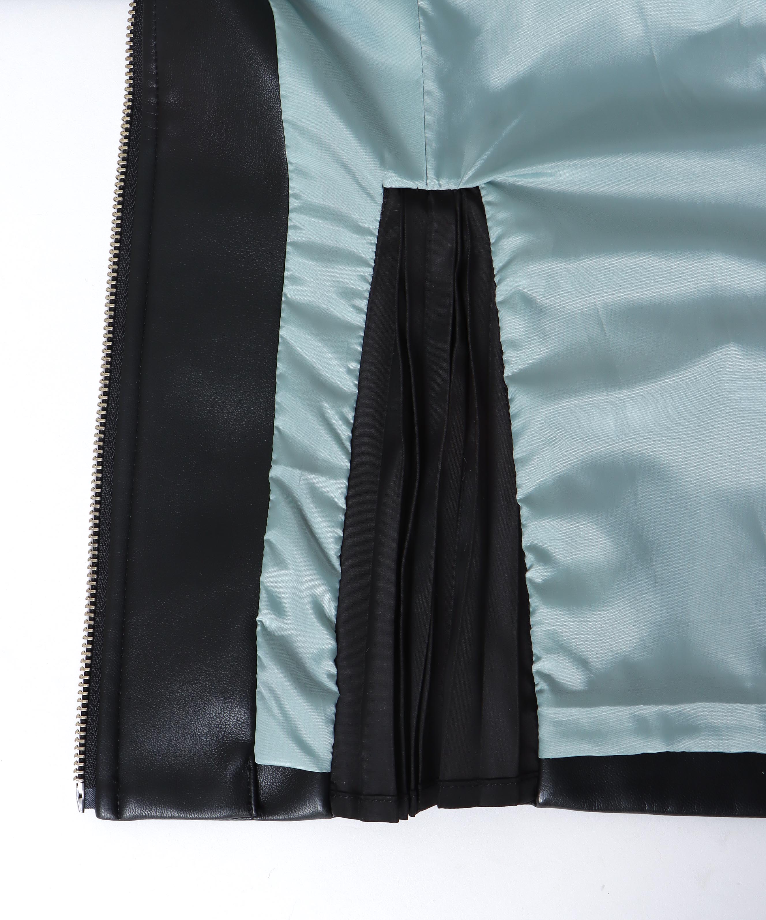 ペプラムフェイクレザージャケット