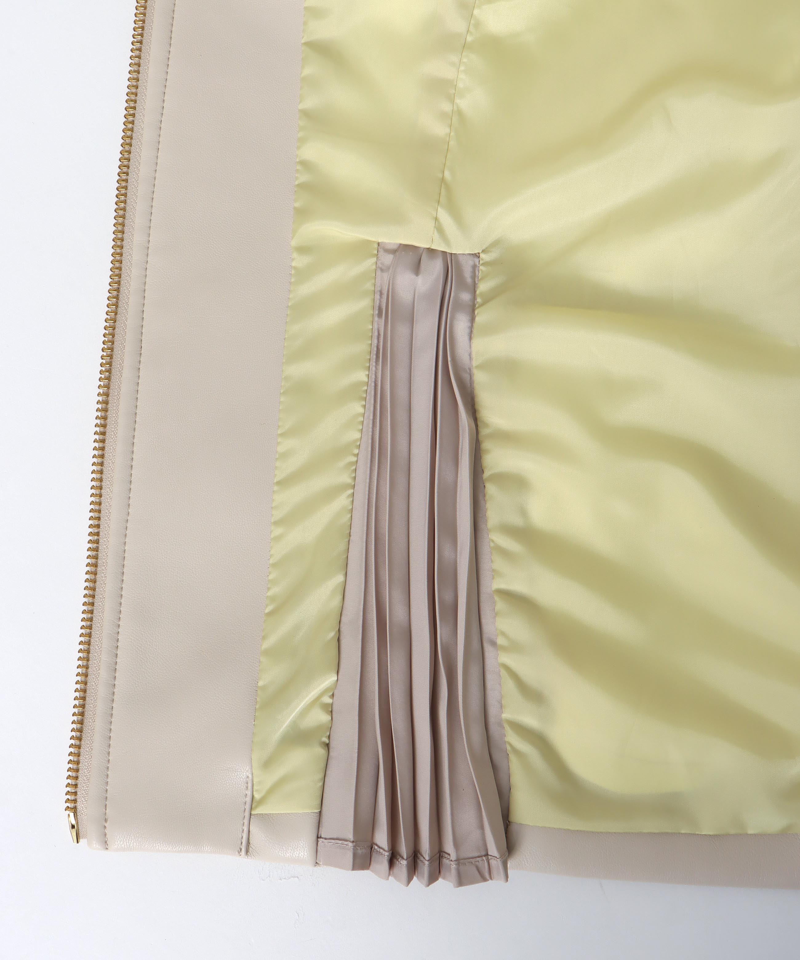 ペプラムフェイクレザージャケット