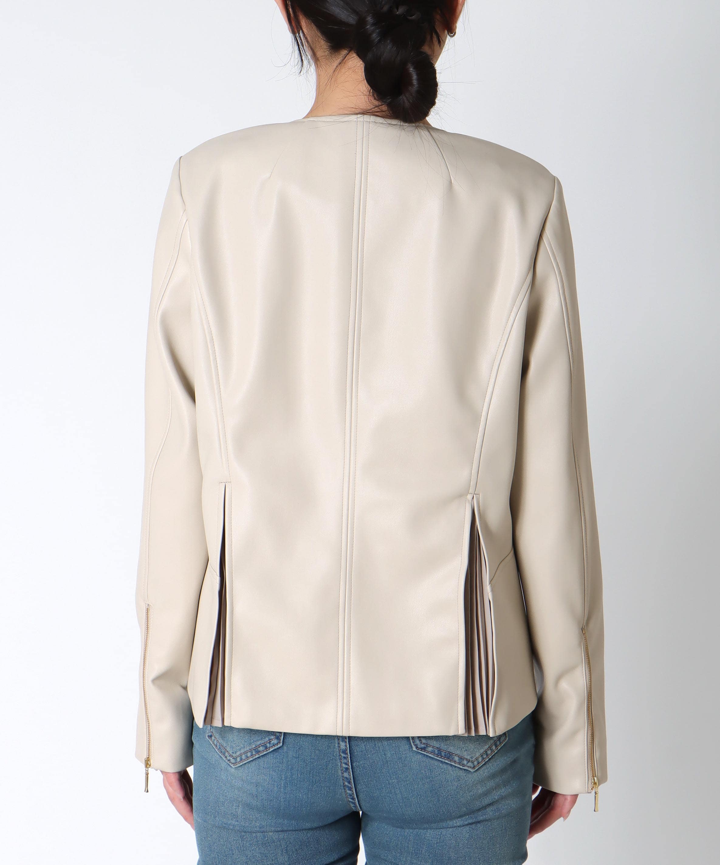 ペプラムフェイクレザージャケット