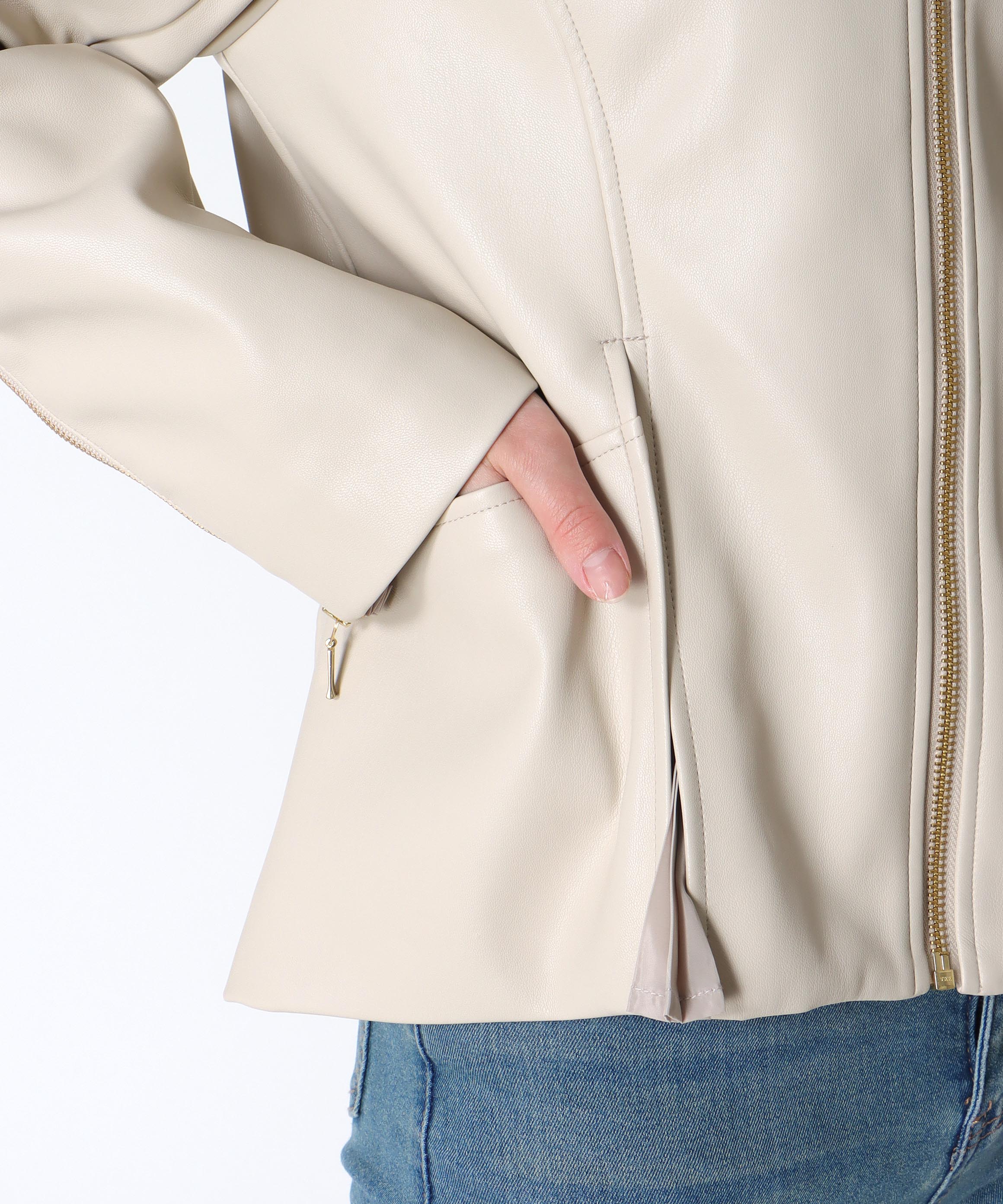 ペプラムフェイクレザージャケット