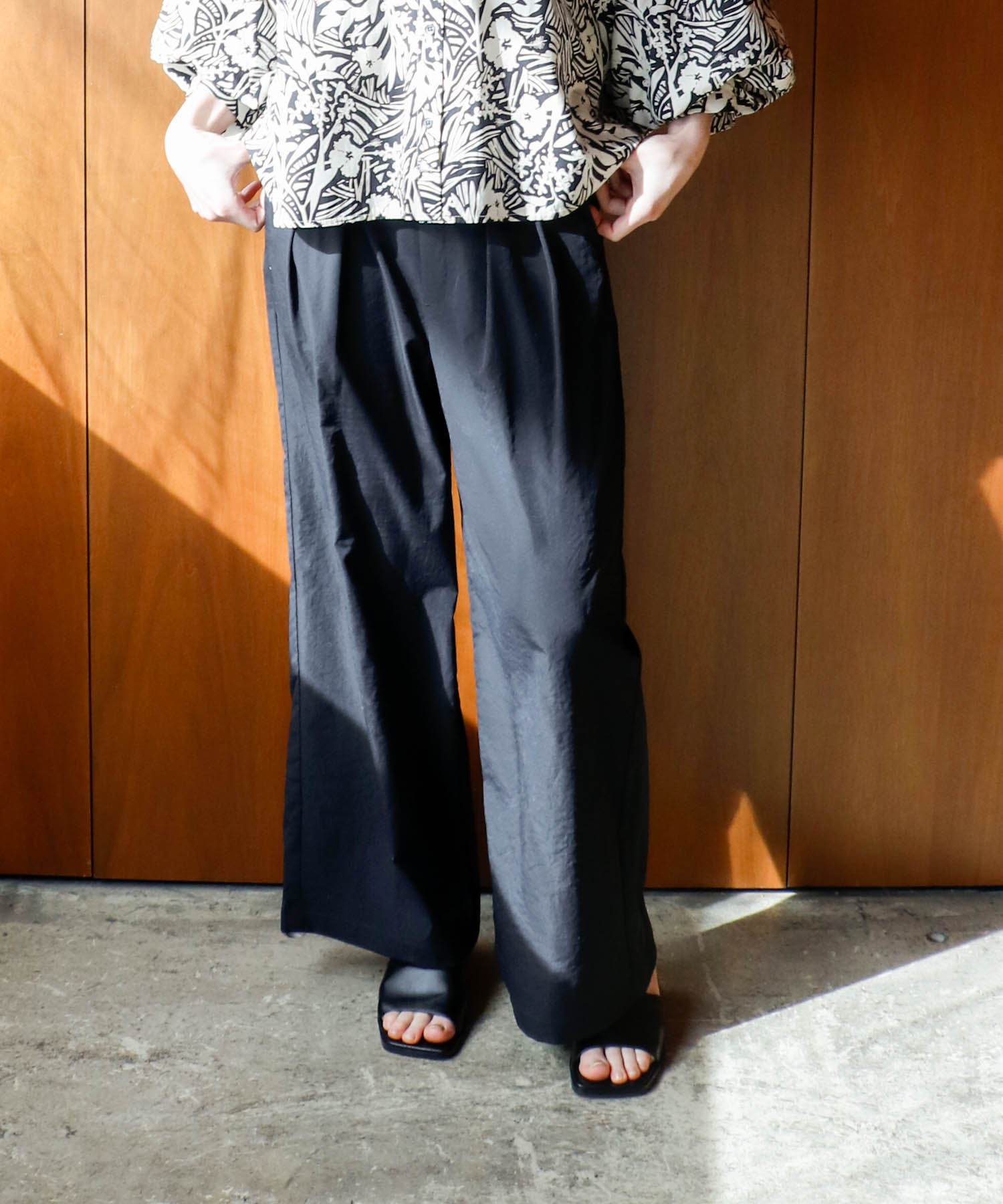 【UVカット】ストレッチテックチノワイドパンツ