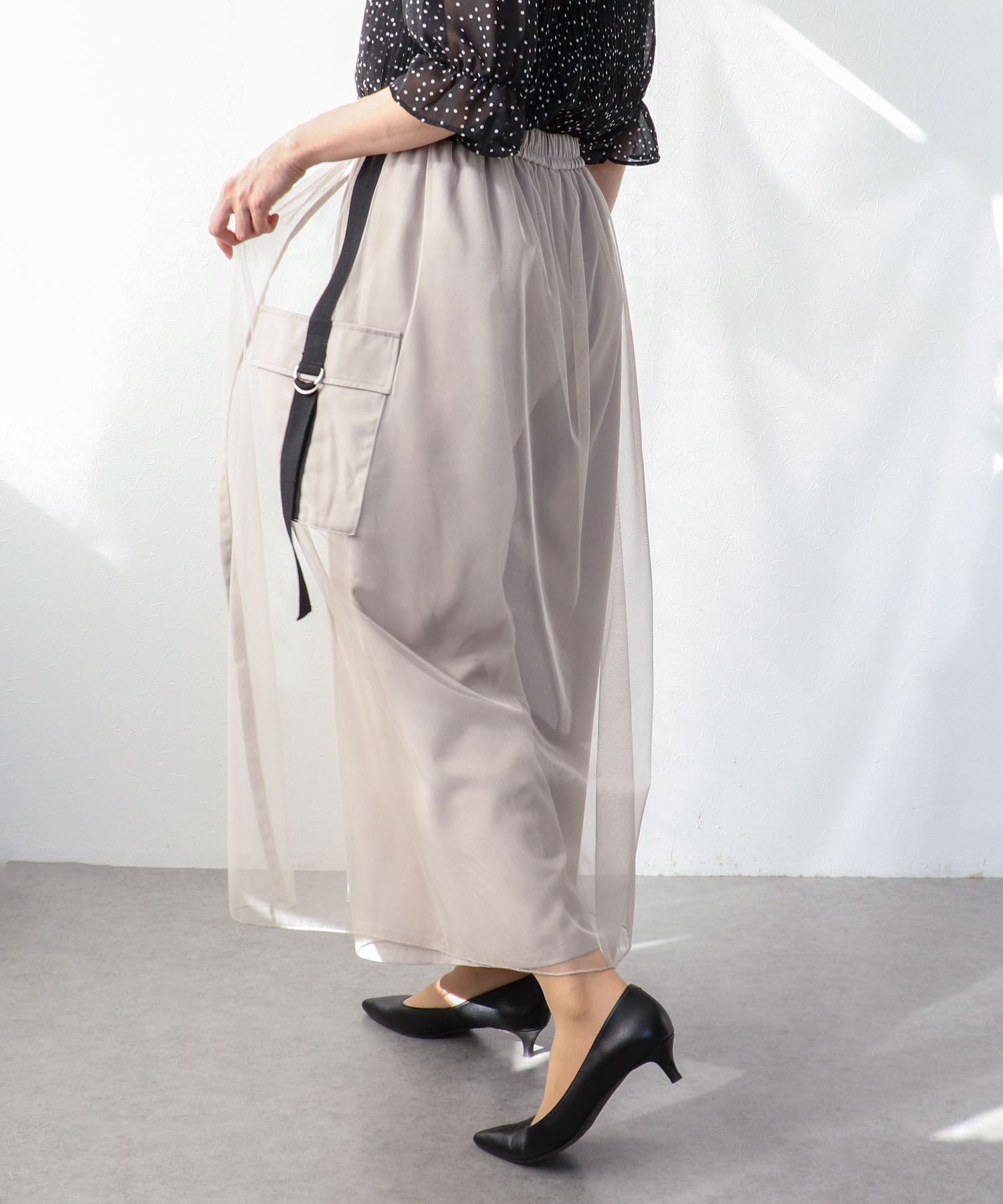 チュールドッキングフロントZIPパンツ