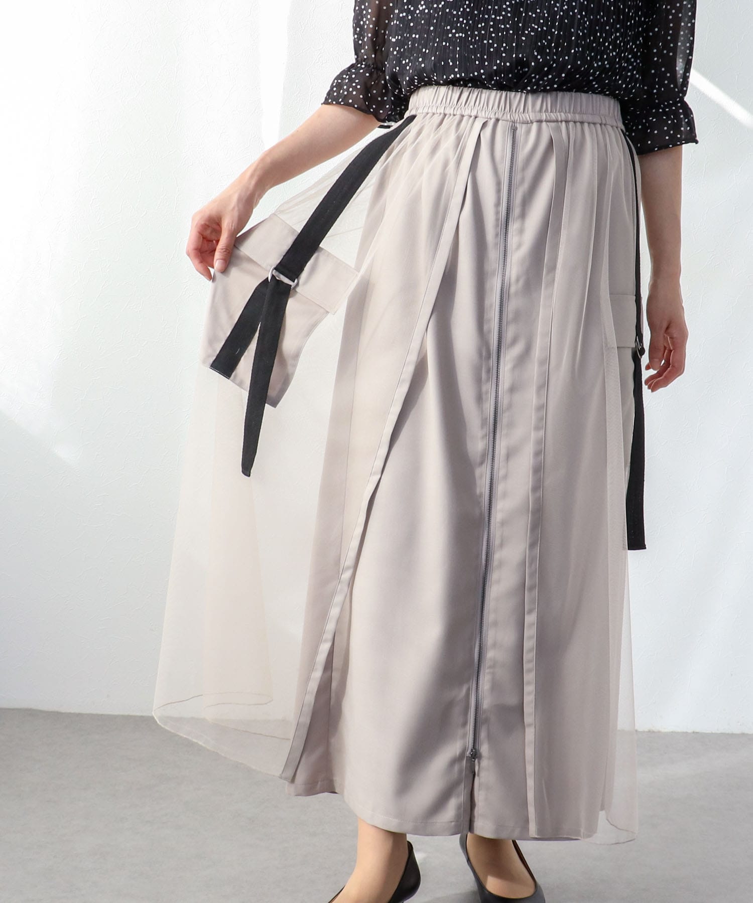 チュールドッキングフロントZIPパンツ