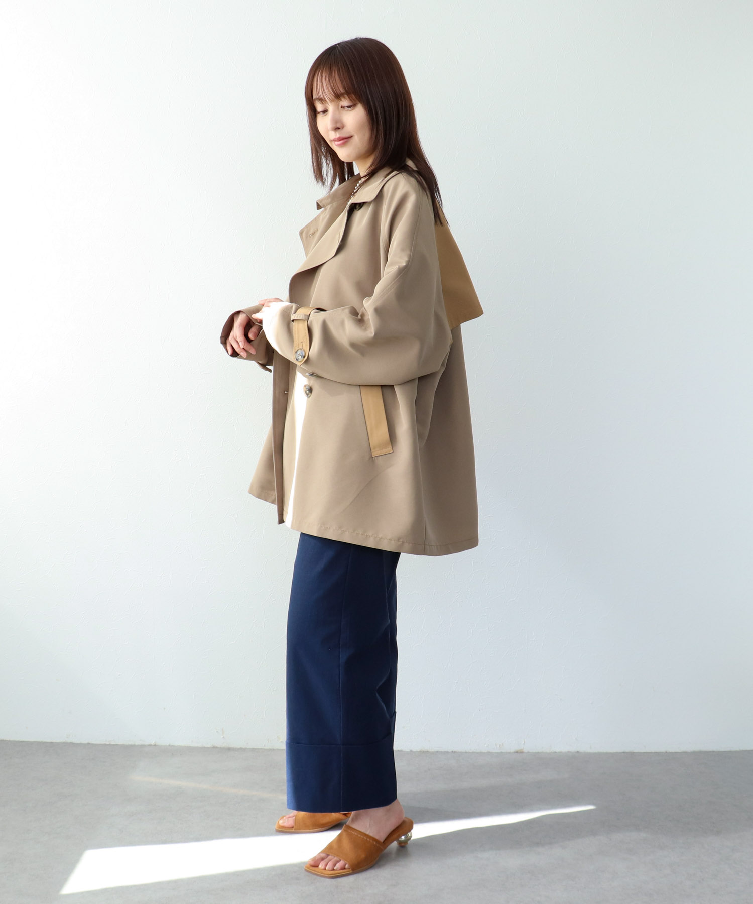 【2/26(木)12時予約開始】バイカラーショートトレンチコート