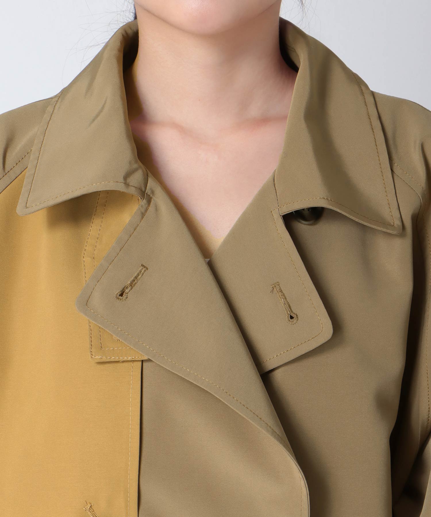 【2/26(木)12時予約開始】バイカラーショートトレンチコート