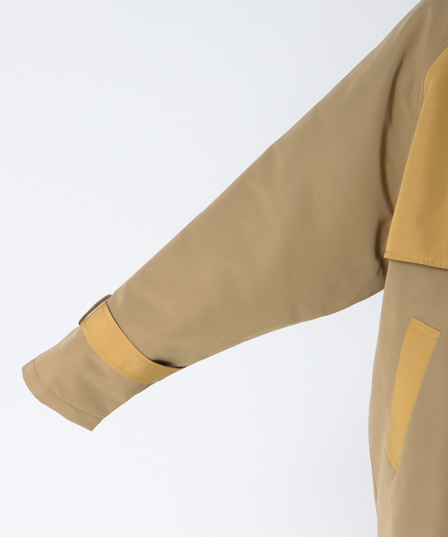 【2/26(木)12時予約開始】バイカラーショートトレンチコート