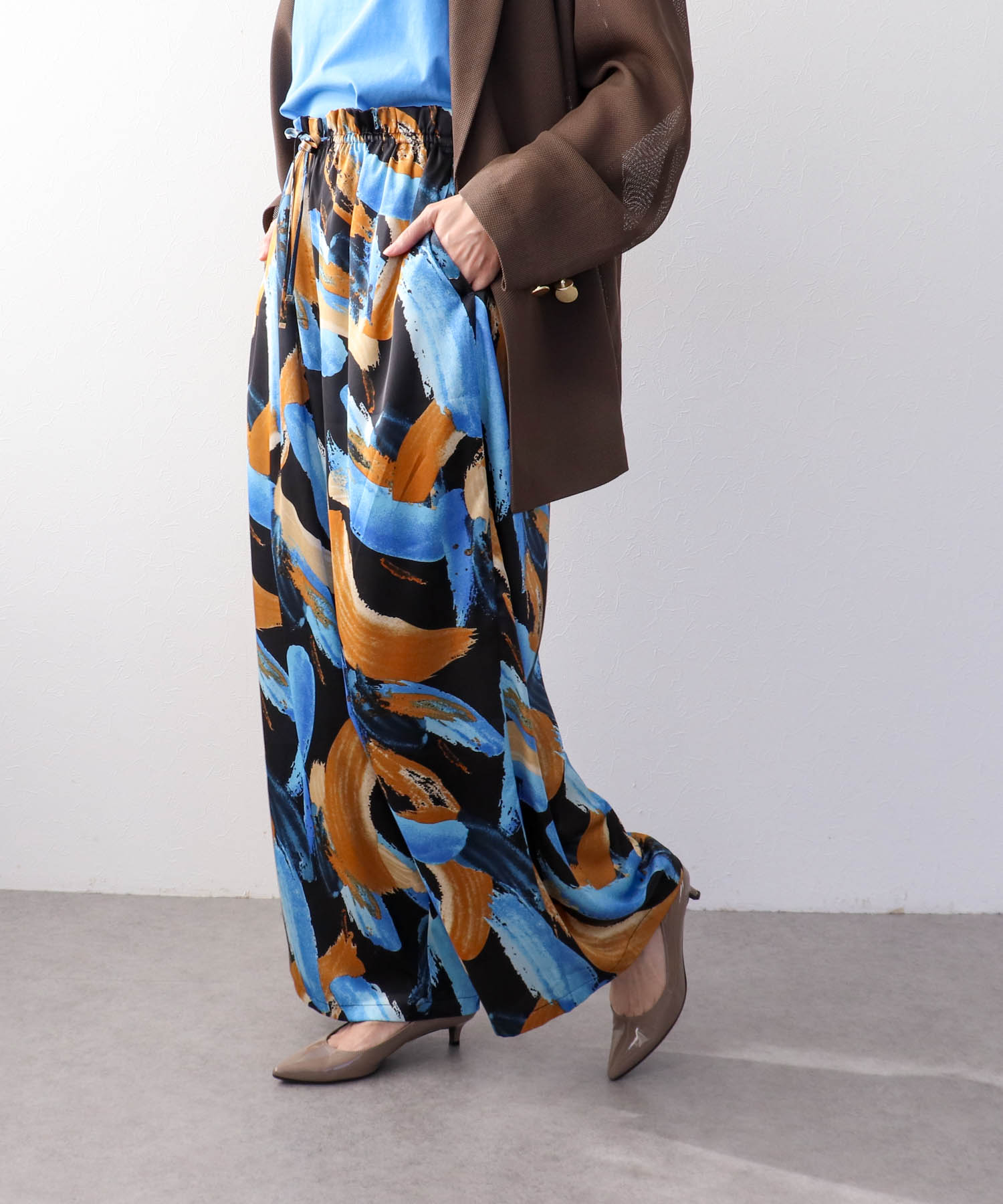 ペインティング柄リラックスパンツ