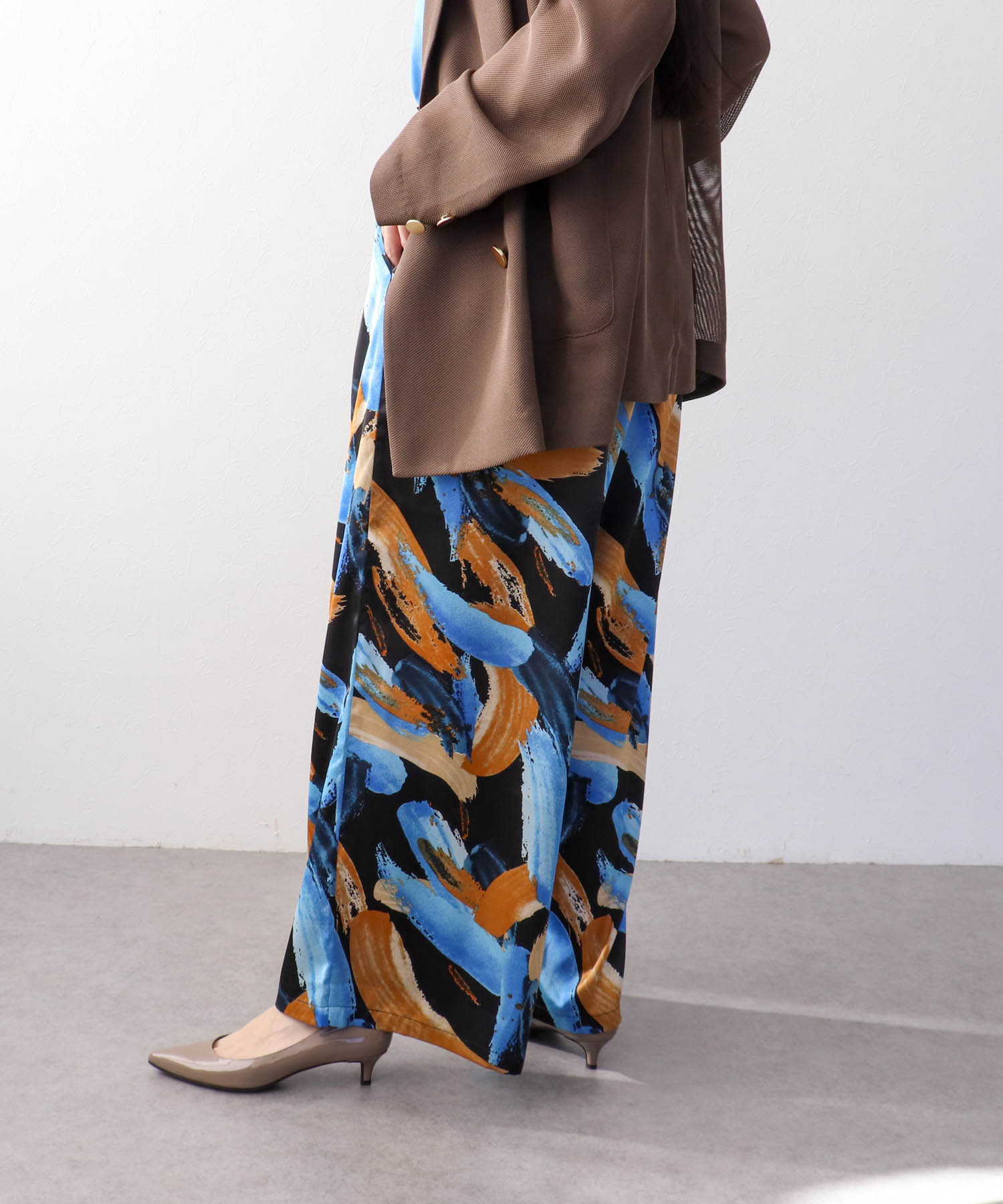 ペインティング柄リラックスパンツ