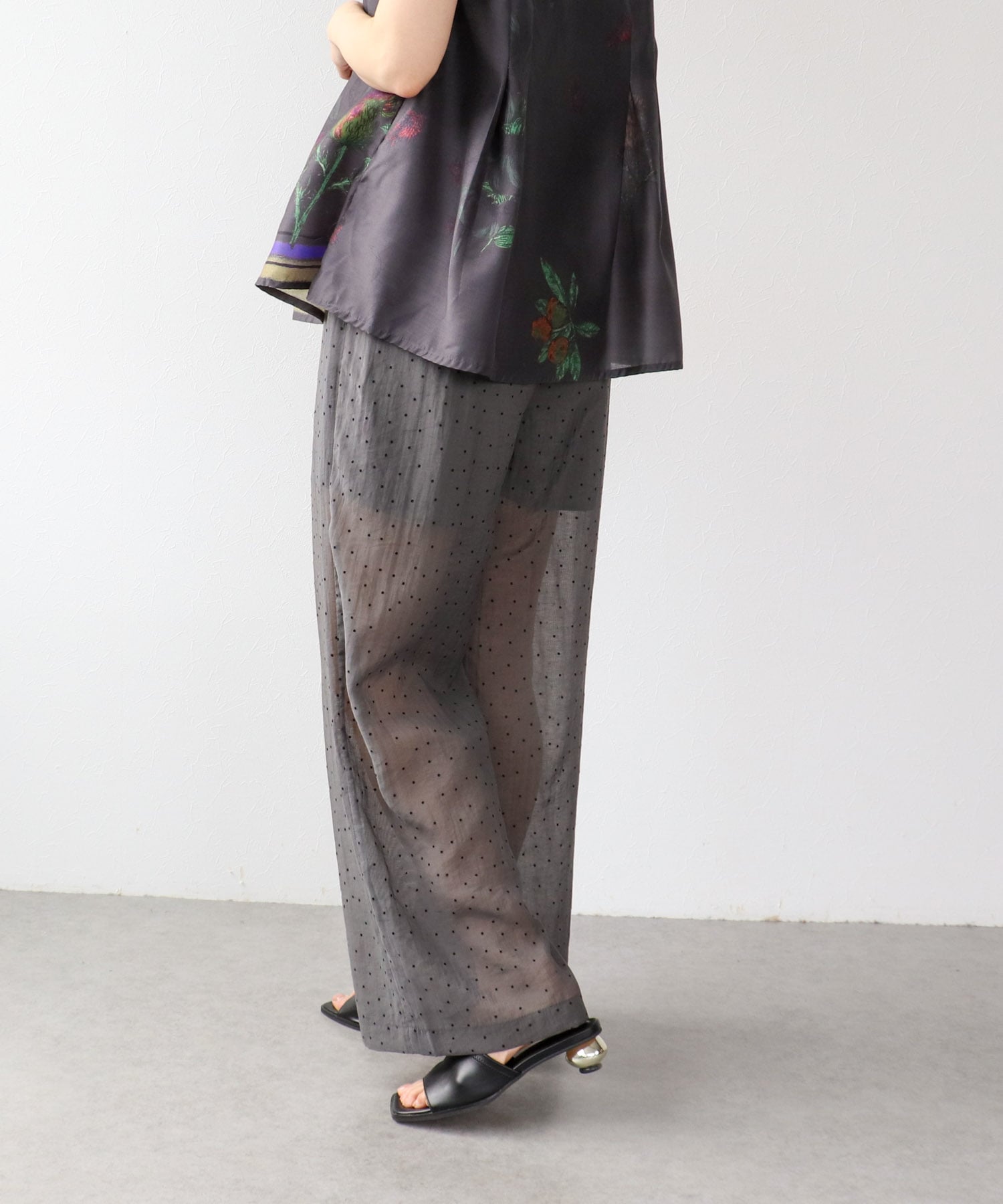 ウエストフリルドットパンツ