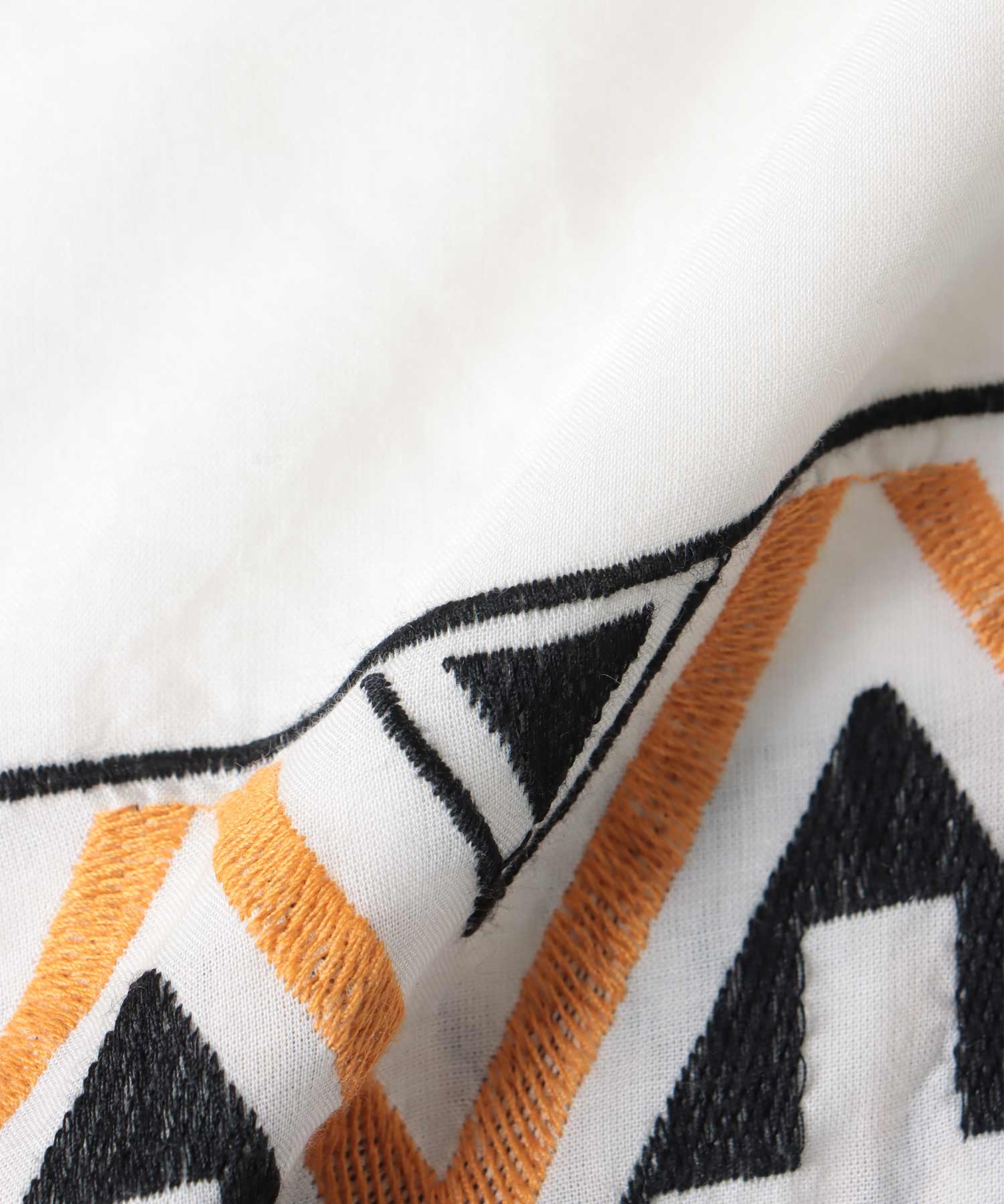 《WEB先行発売》コットンレーヨン刺繍ワンピース